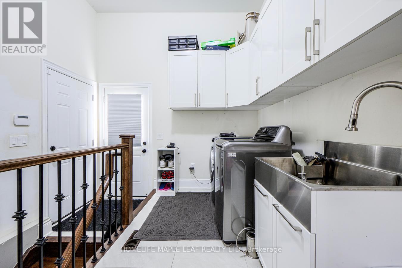 42 Foothills Crescent, Brampton, ON - Indoor Photo Showing Laundry Room