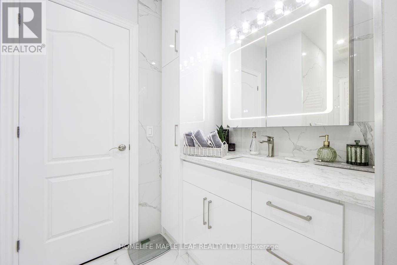 42 Foothills Crescent, Brampton, ON - Indoor Photo Showing Bathroom