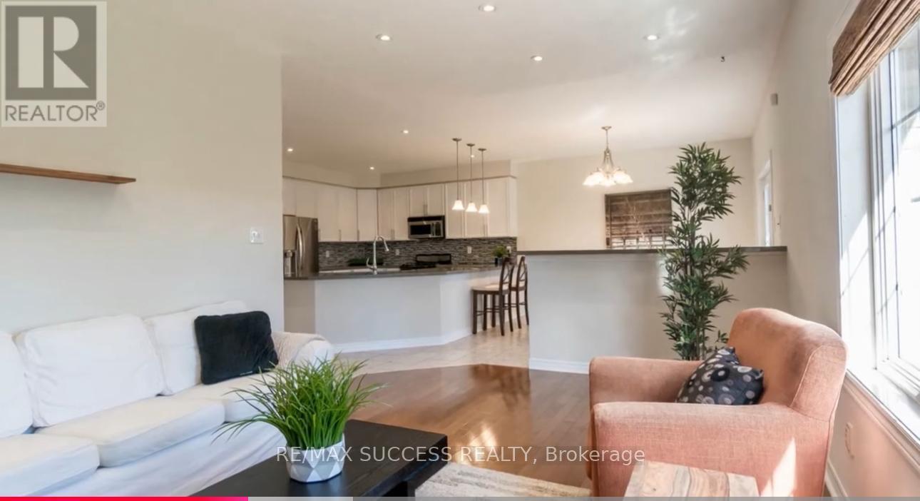 5847 Summerside Drive, Mississauga, ON - Indoor
