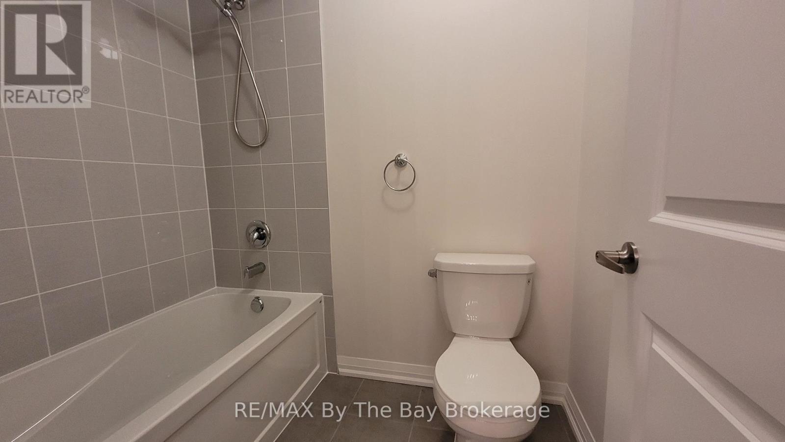65 Federica Crescent, Wasaga Beach, ON - Indoor Photo Showing Bathroom