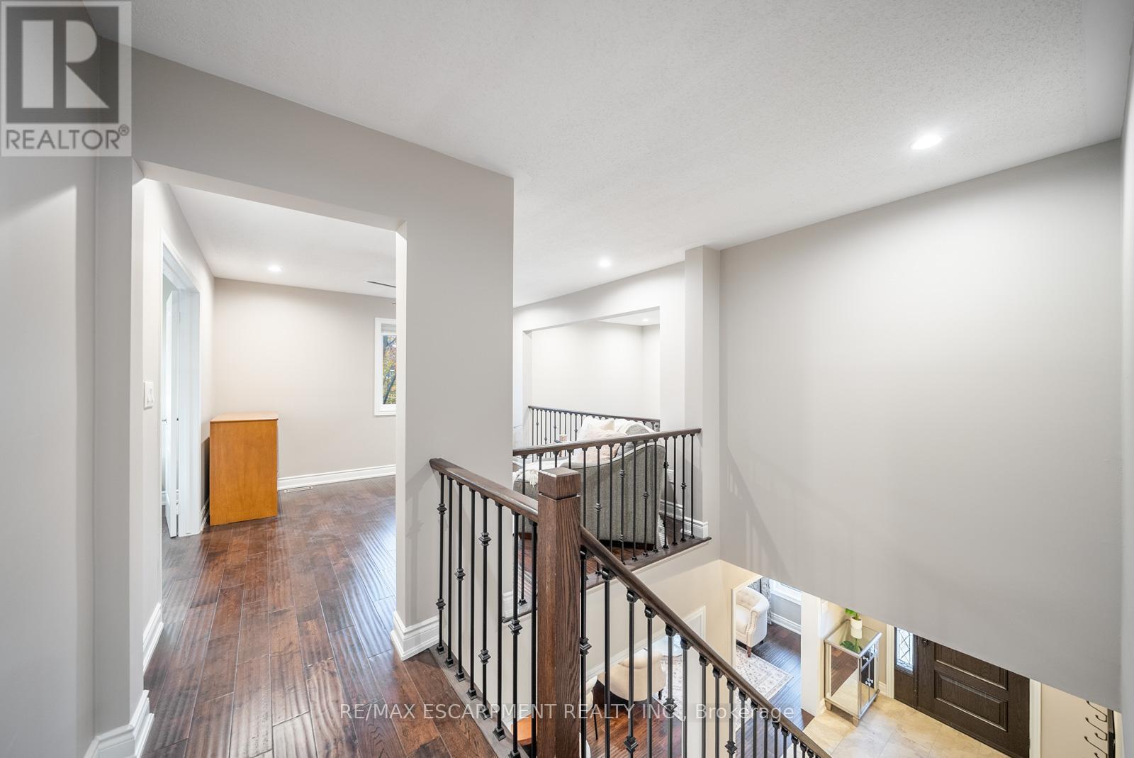 1351 Mcguffin Gate, Milton, ON - Indoor Photo Showing Other Room