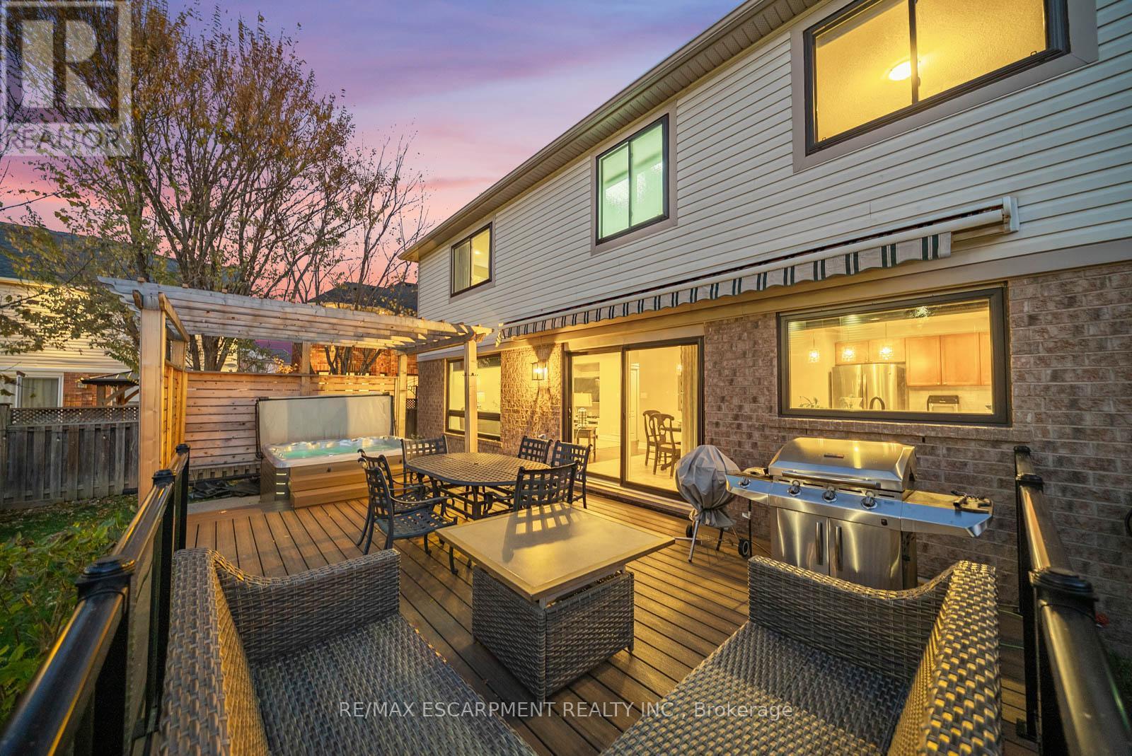 1351 Mcguffin Gate, Milton, ON - Outdoor With Deck Patio Veranda With Exterior