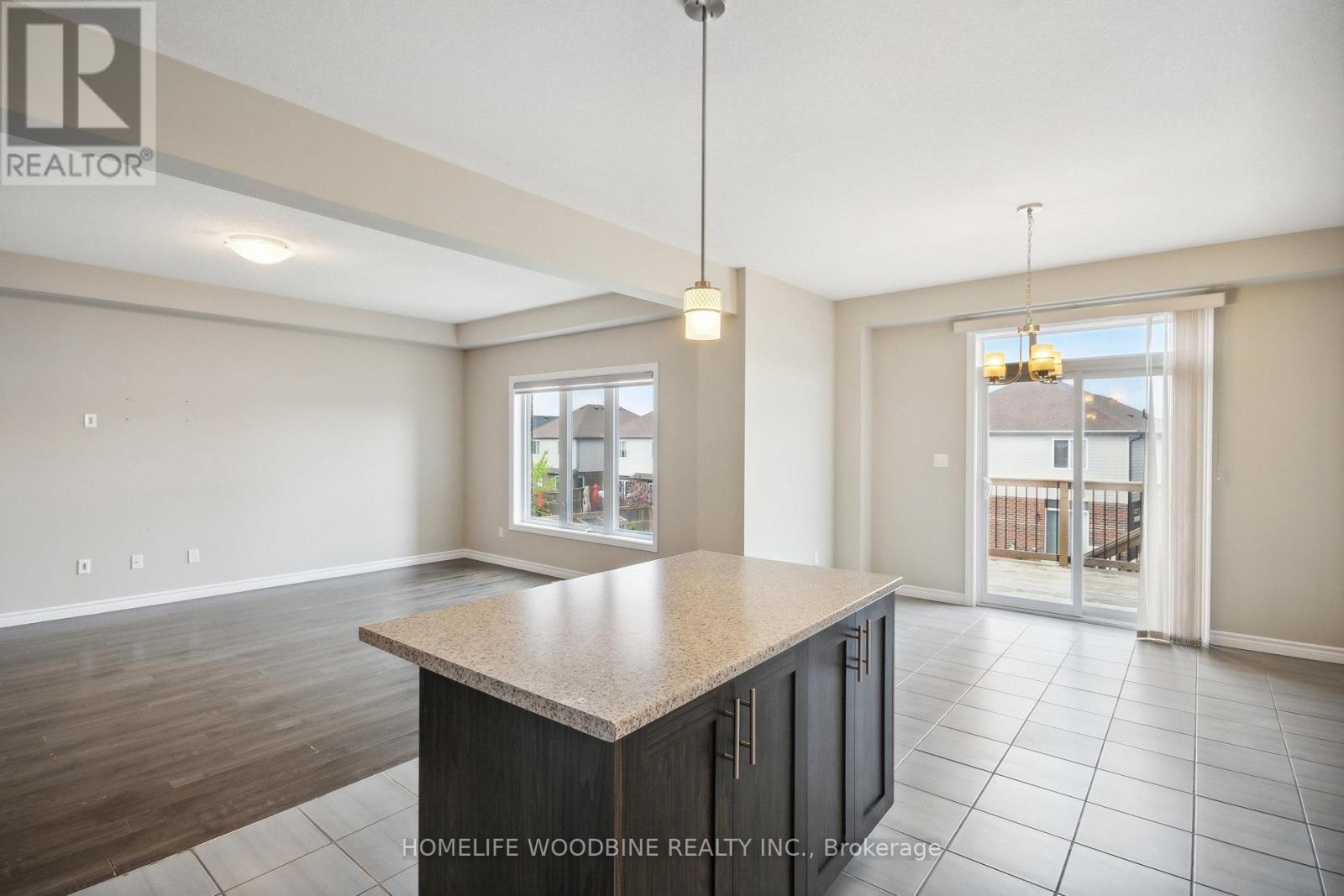 2823 Asima Drive, London South, ON - Indoor