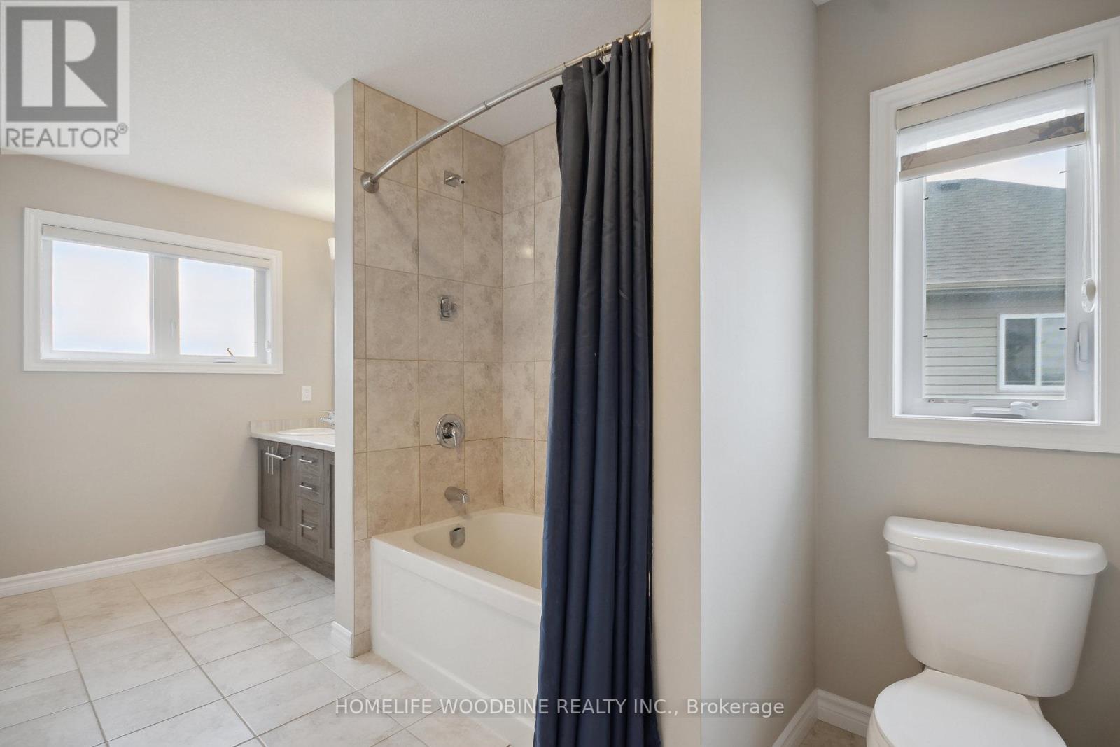 2823 Asima Drive, London South, ON - Indoor Photo Showing Bathroom