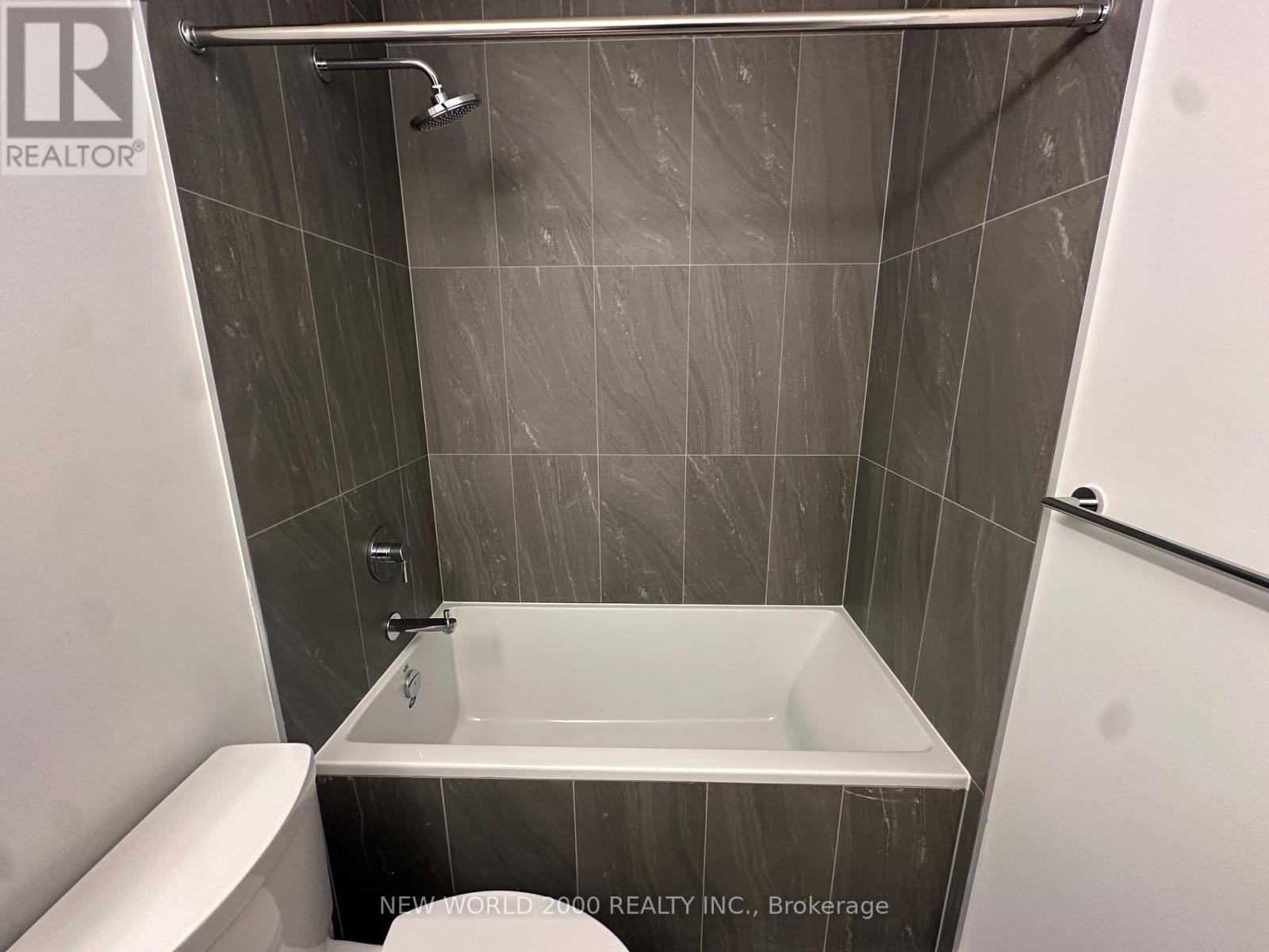 629 - 1007 The Queensway, Toronto, ON - Indoor Photo Showing Bathroom