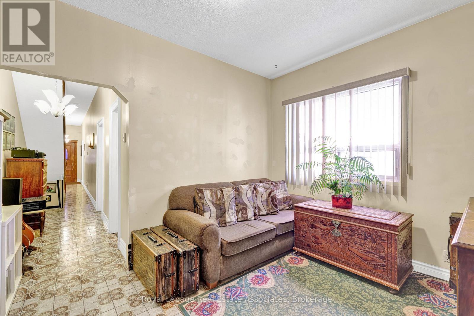 101 Dovercourt Road, Toronto, ON - Indoor Photo Showing Other Room