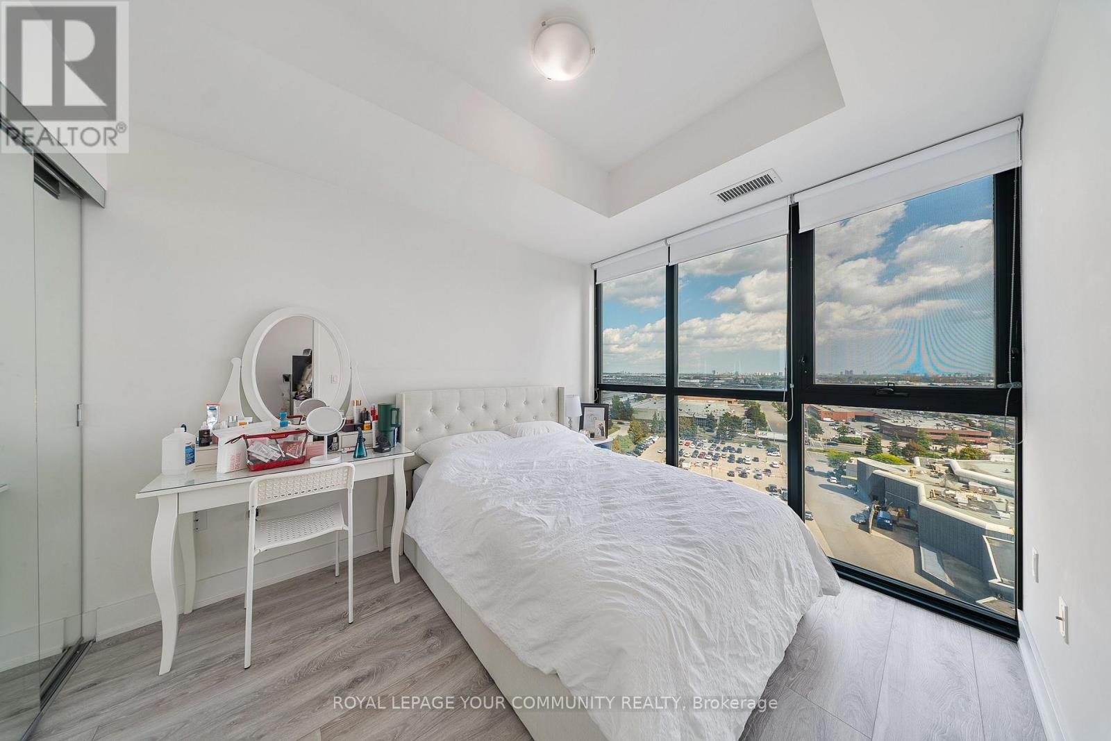 1101 - 2908 Highway 7 Road, Vaughan, ON - Indoor Photo Showing Bedroom
