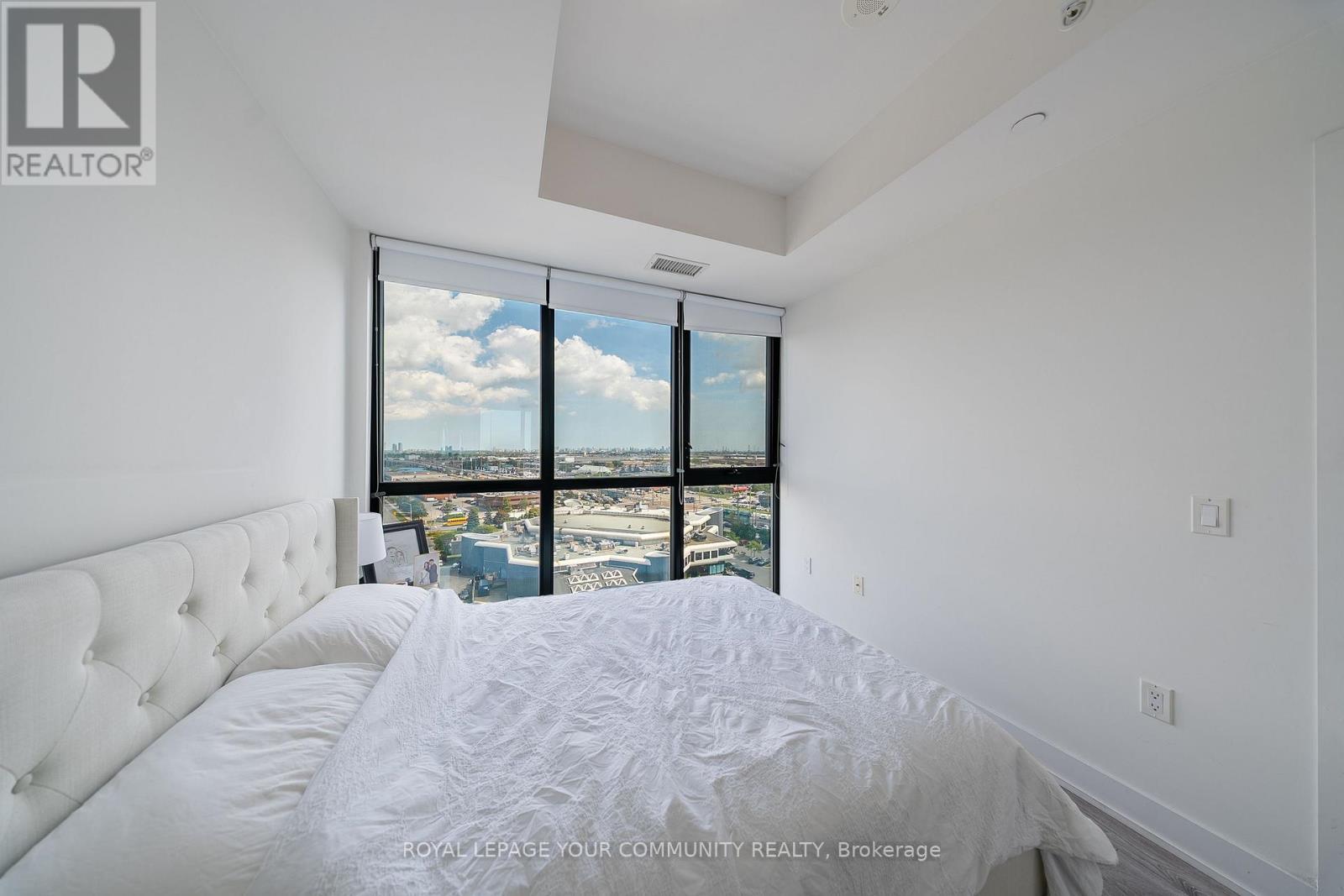 1101 - 2908 Highway 7 Road, Vaughan, ON - Indoor Photo Showing Bedroom