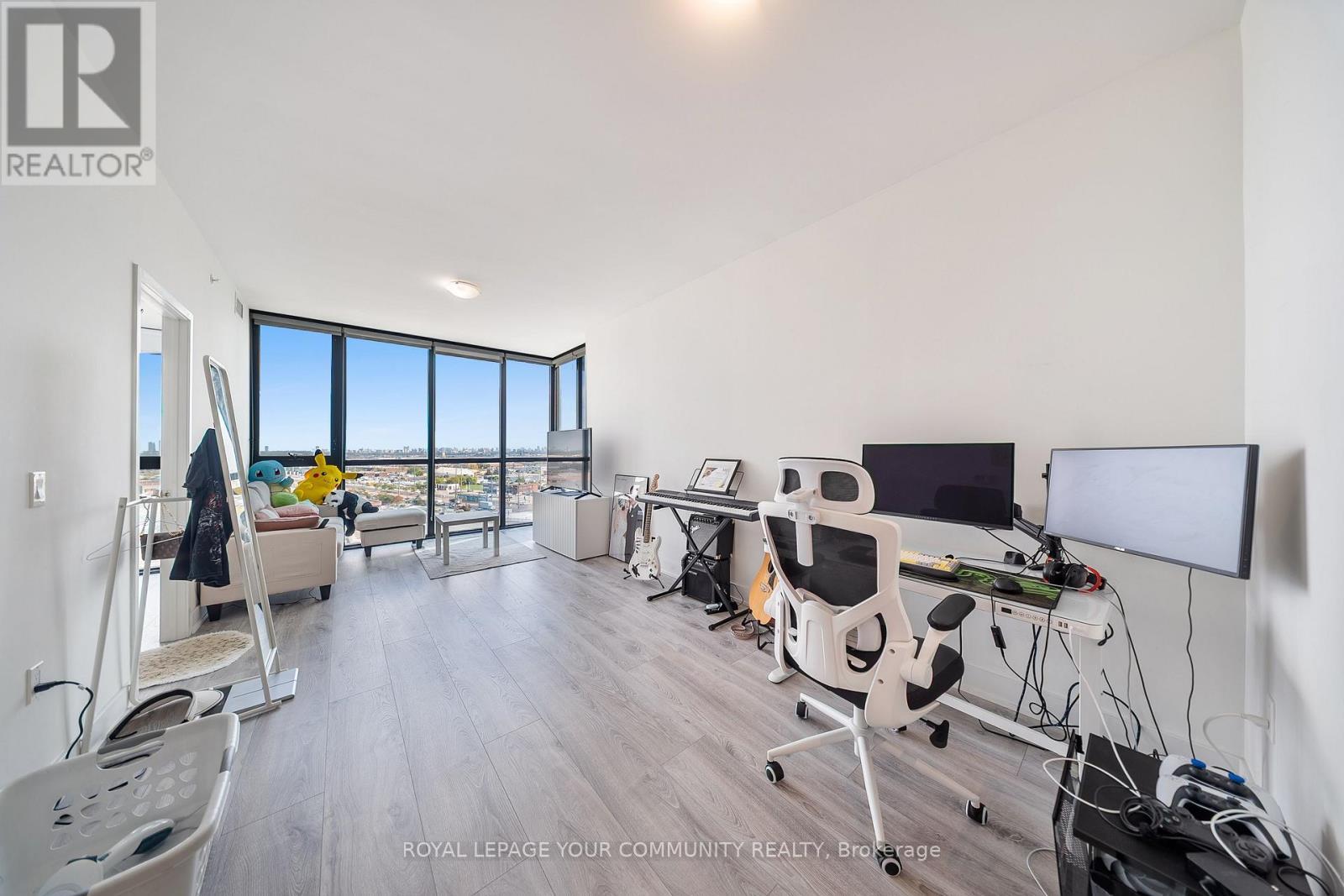 1101 - 2908 Highway 7 Road, Vaughan, ON - Indoor Photo Showing Office