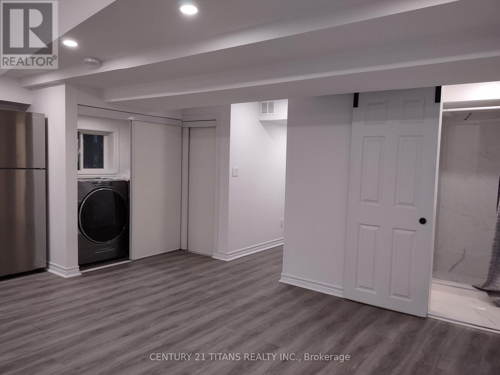 Lower - 55 Bishop Avenue, Toronto, ON - Indoor Photo Showing Laundry Room