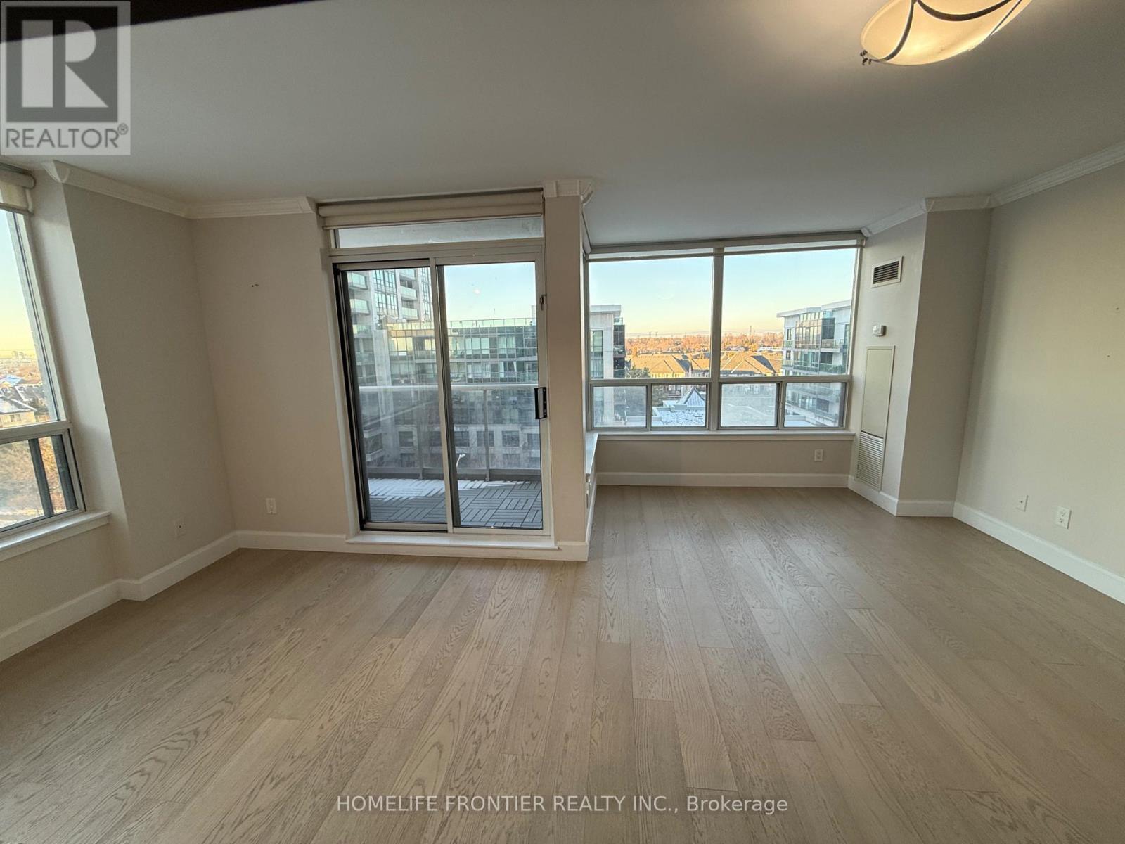 512 - 50 Disera Drive, Vaughan, ON - Indoor Photo Showing Other Room