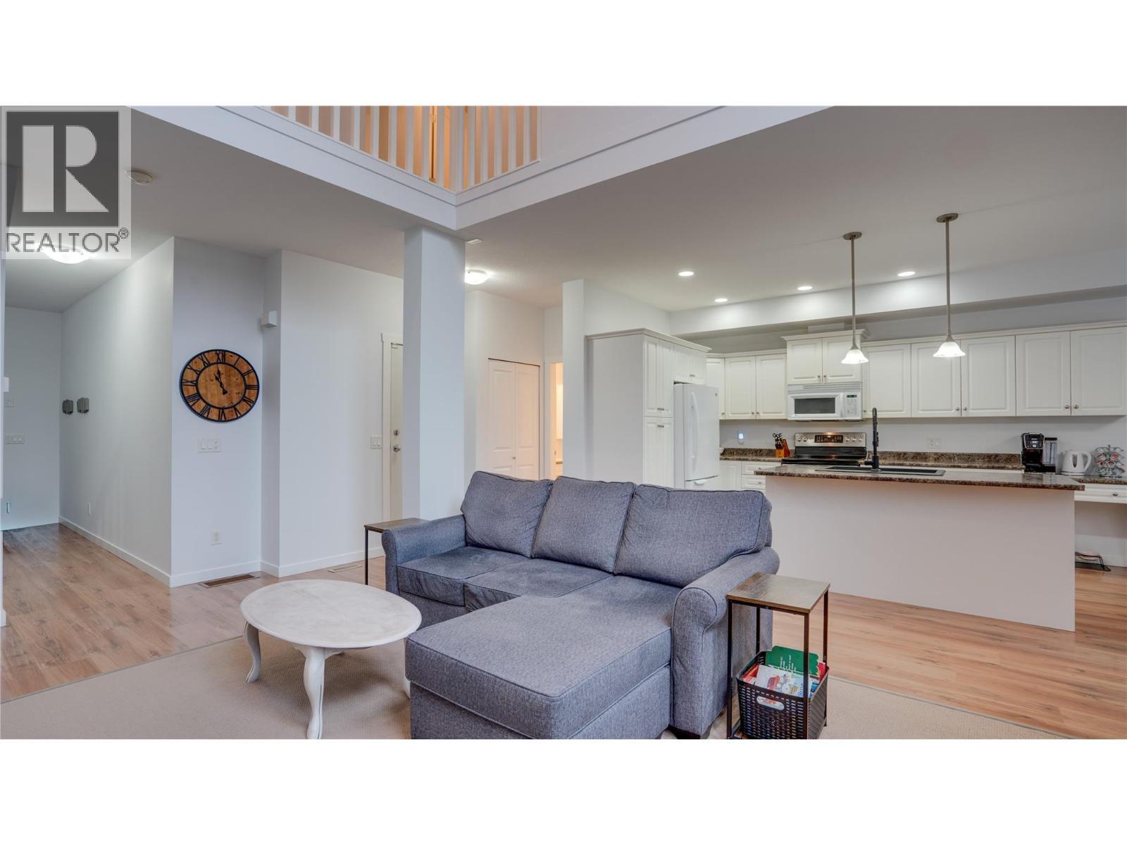 671 24 Street Ne Unit# 3, Salmon Arm, BC - Indoor Photo Showing Other Room