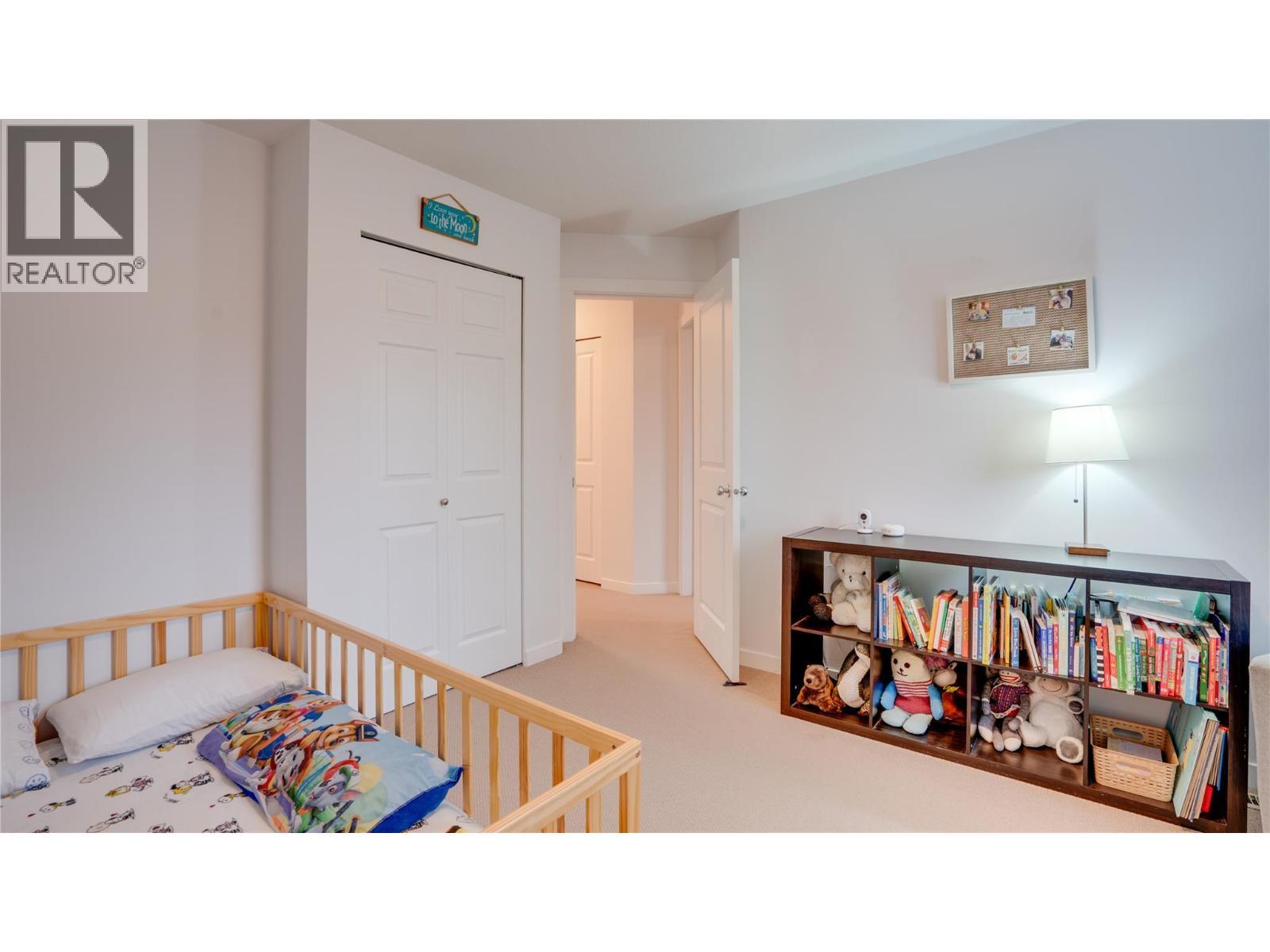 671 24 Street Ne Unit# 3, Salmon Arm, BC - Indoor Photo Showing Bedroom