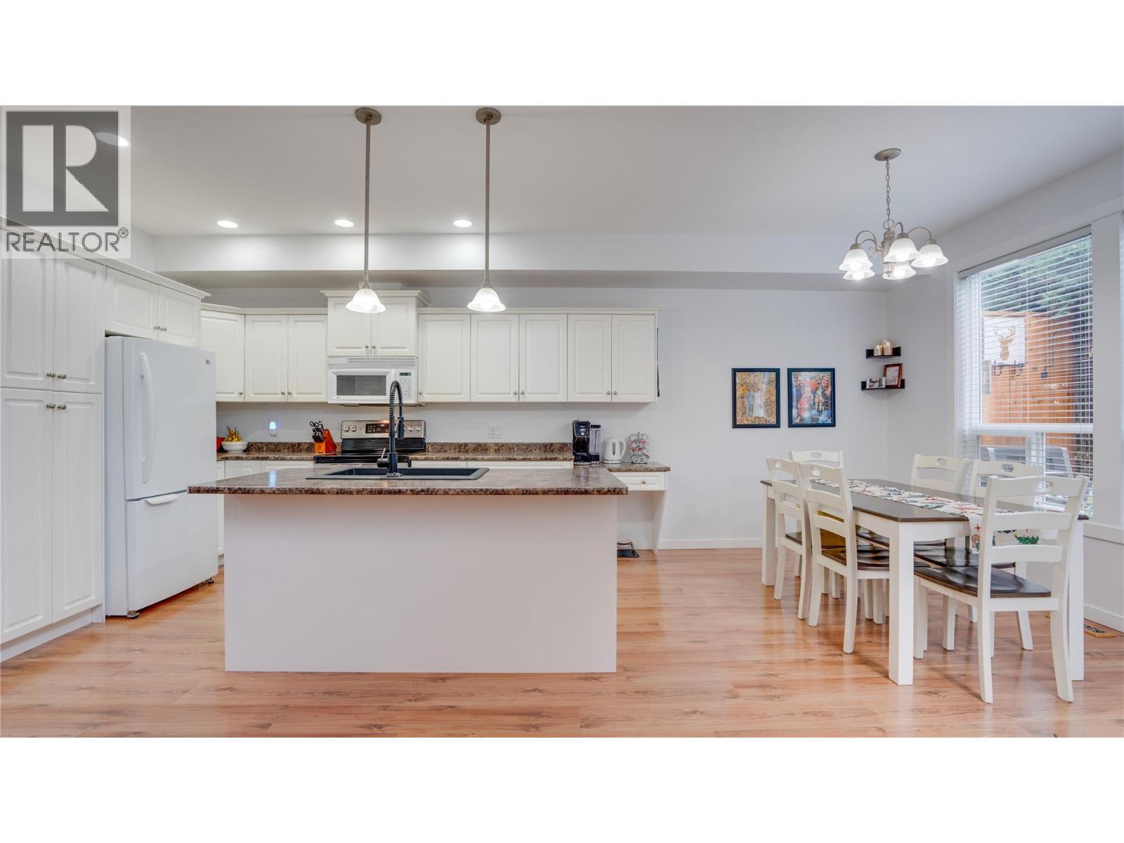 671 24 Street Ne Unit# 3, Salmon Arm, BC - Indoor