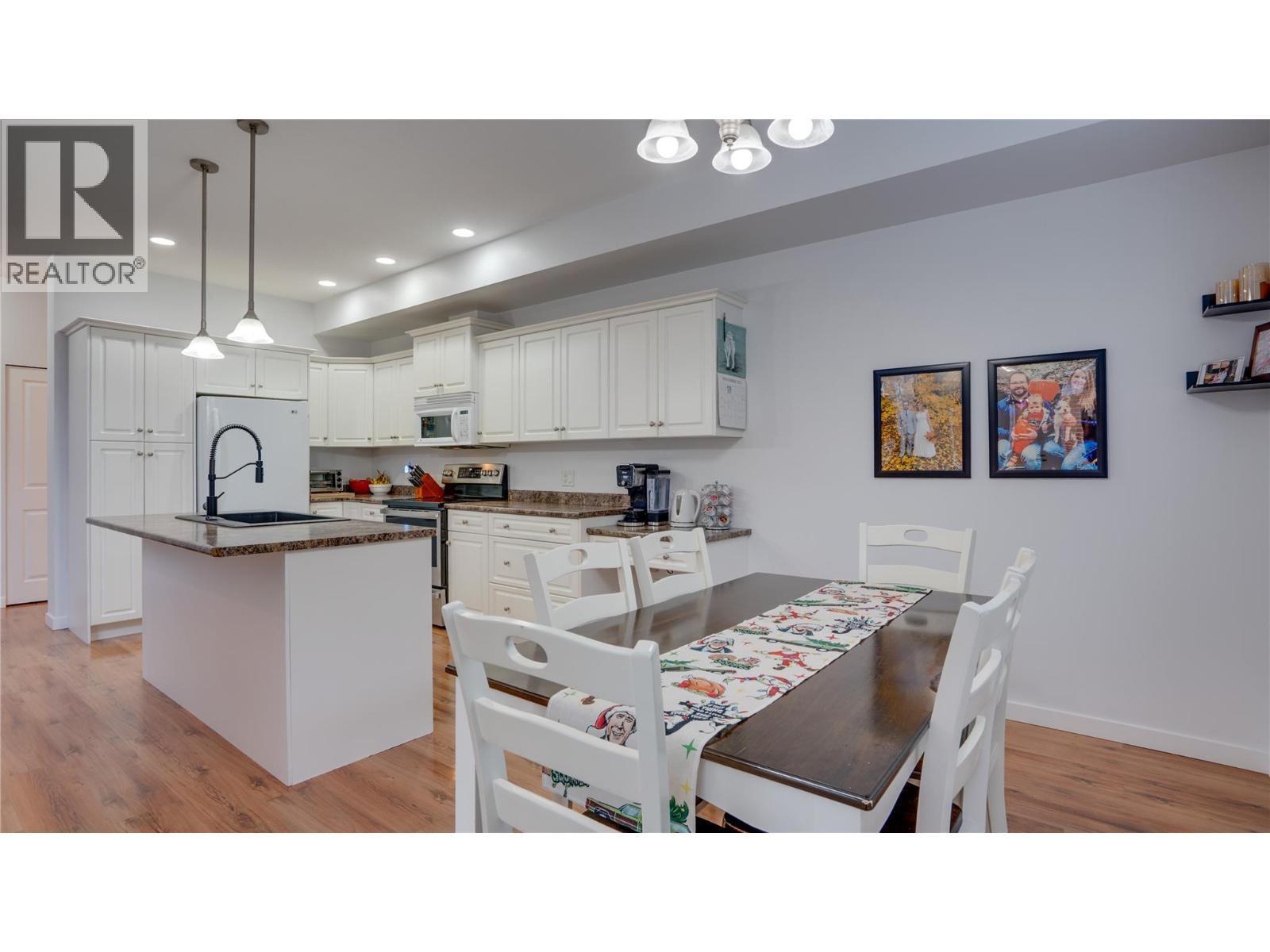 671 24 Street Ne Unit# 3, Salmon Arm, BC - Indoor