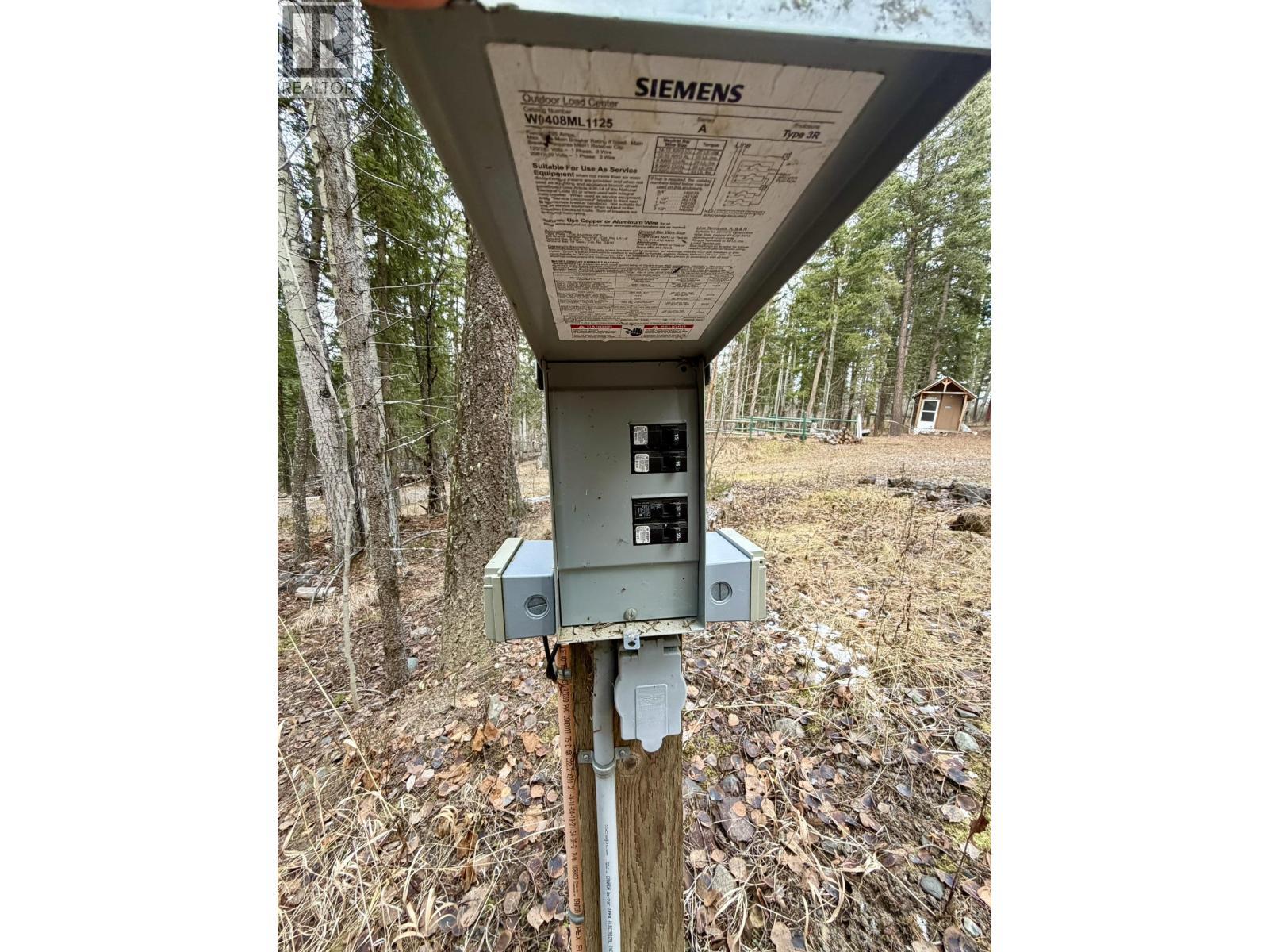 6305 Paterson Road, Deka Lake / Sulphurous / Hathaway Lakes, BC