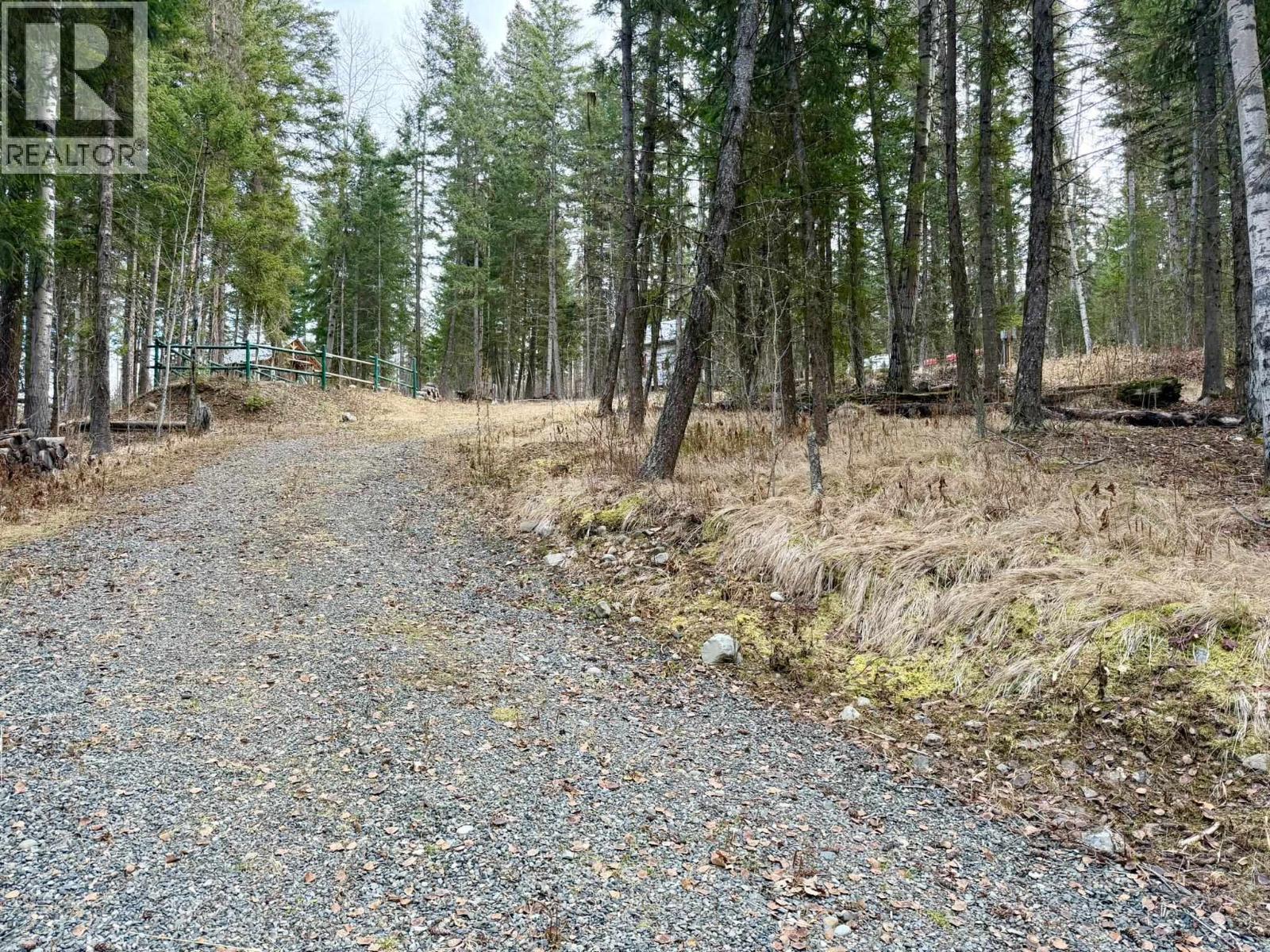 6305 Paterson Road, Deka Lake / Sulphurous / Hathaway Lakes, BC