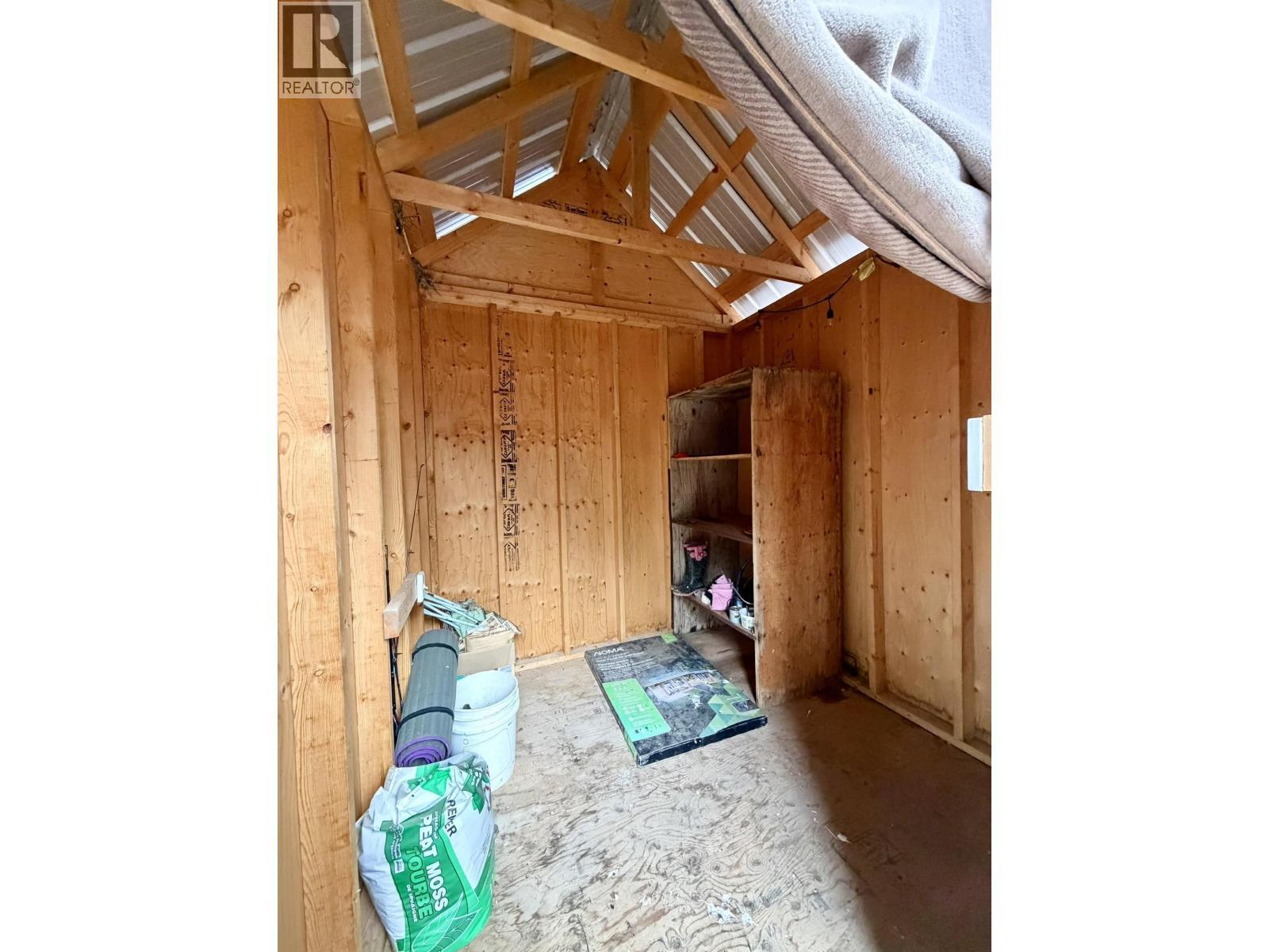 6305 Paterson Road, Deka Lake / Sulphurous / Hathaway Lakes, BC