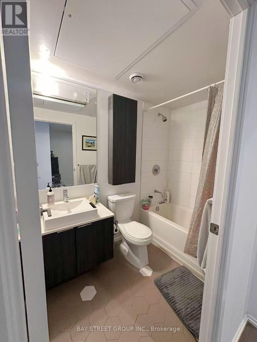 2608 - 68 Shuter Street, Toronto, ON - Indoor Photo Showing Bathroom