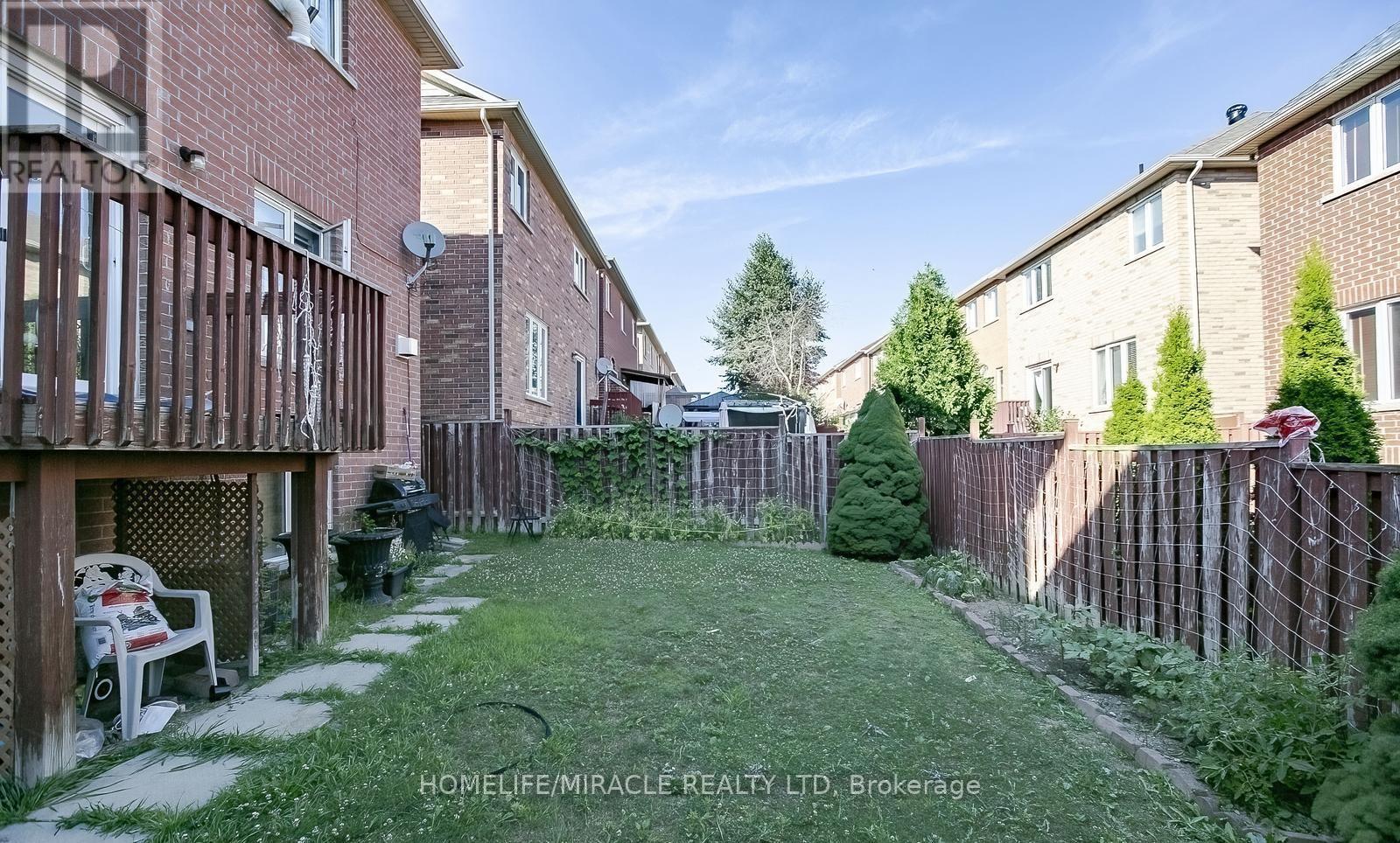 20 Oblate Crescent, Brampton, ON - Outdoor With Exterior