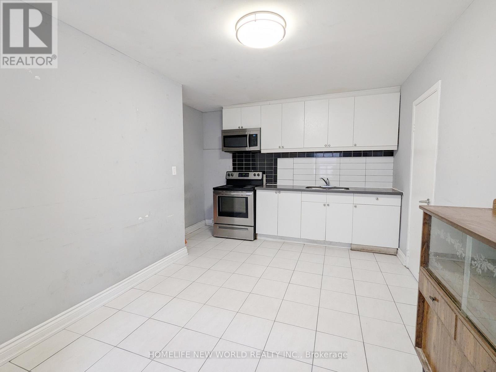 Main - 2 Thornton Avenue, Toronto, ON - Indoor Photo Showing Kitchen