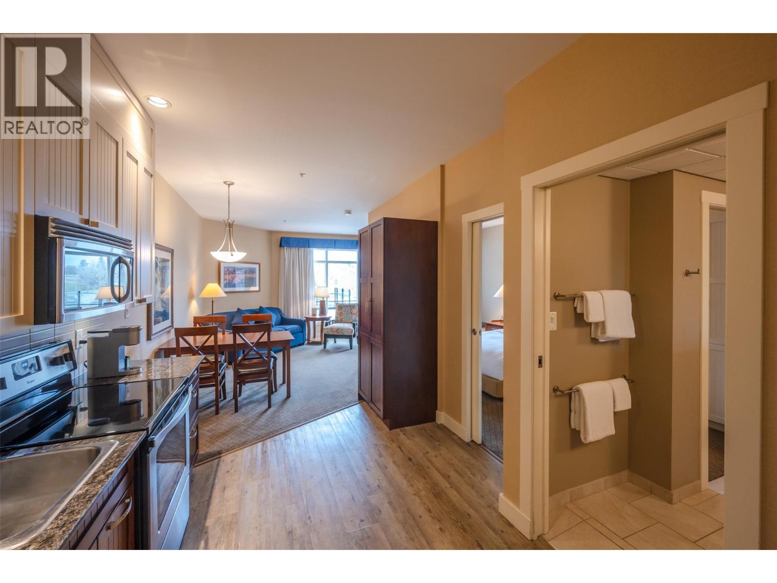 13011 Lakeshore Drive Unit# 105, Summerland, BC - Indoor Photo Showing Other Room