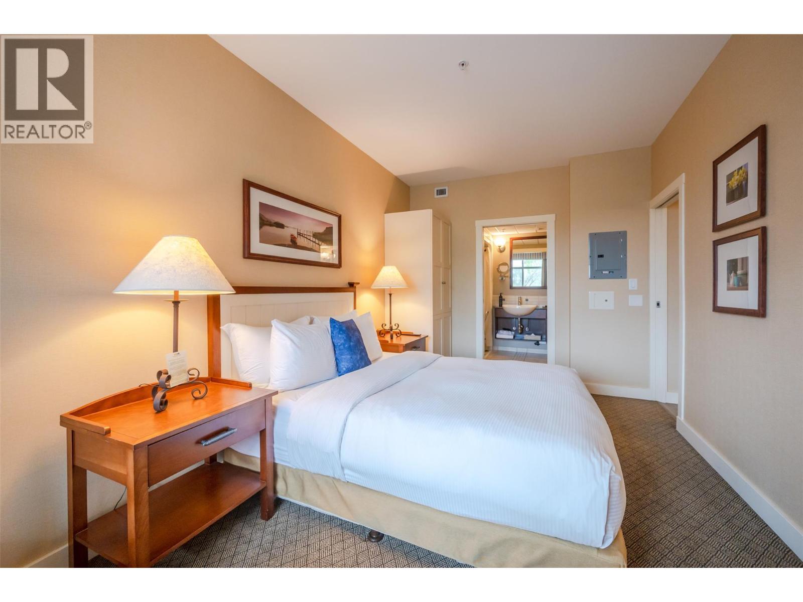 13011 Lakeshore Drive Unit# 105, Summerland, BC - Indoor Photo Showing Bedroom