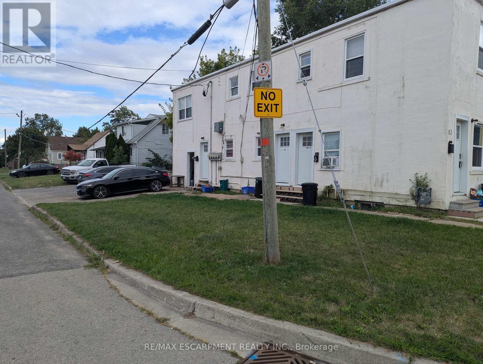 5 - Rm1 - 63 Pelham Road, St. Catharines, ON - Outdoor