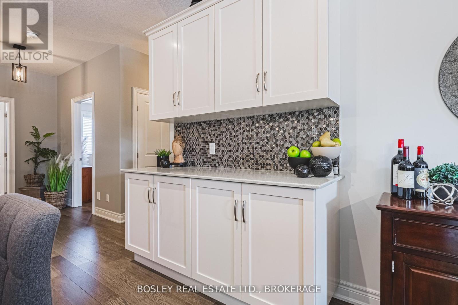 10 - 2848 King Street, Lincoln (Lincoln-Jordan/Vineland), ON