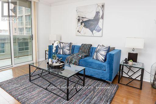 407 - 323 Richmond Street E, Toronto, ON - Indoor Photo Showing Living Room