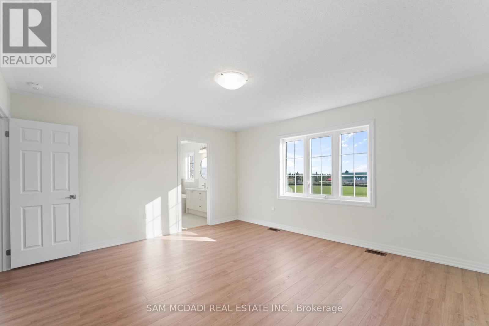 37 Southbury Manor (Upper) Drive, Caledon, ON - Indoor Photo Showing Other Room