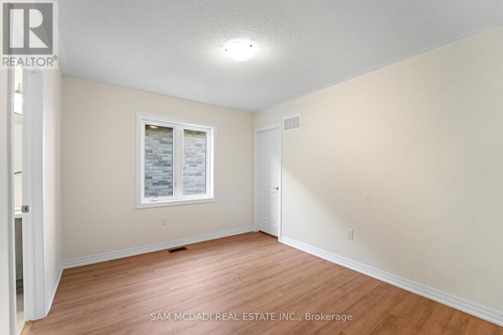 37 Southbury Manor (Upper) Drive, Caledon, ON - Indoor Photo Showing Other Room