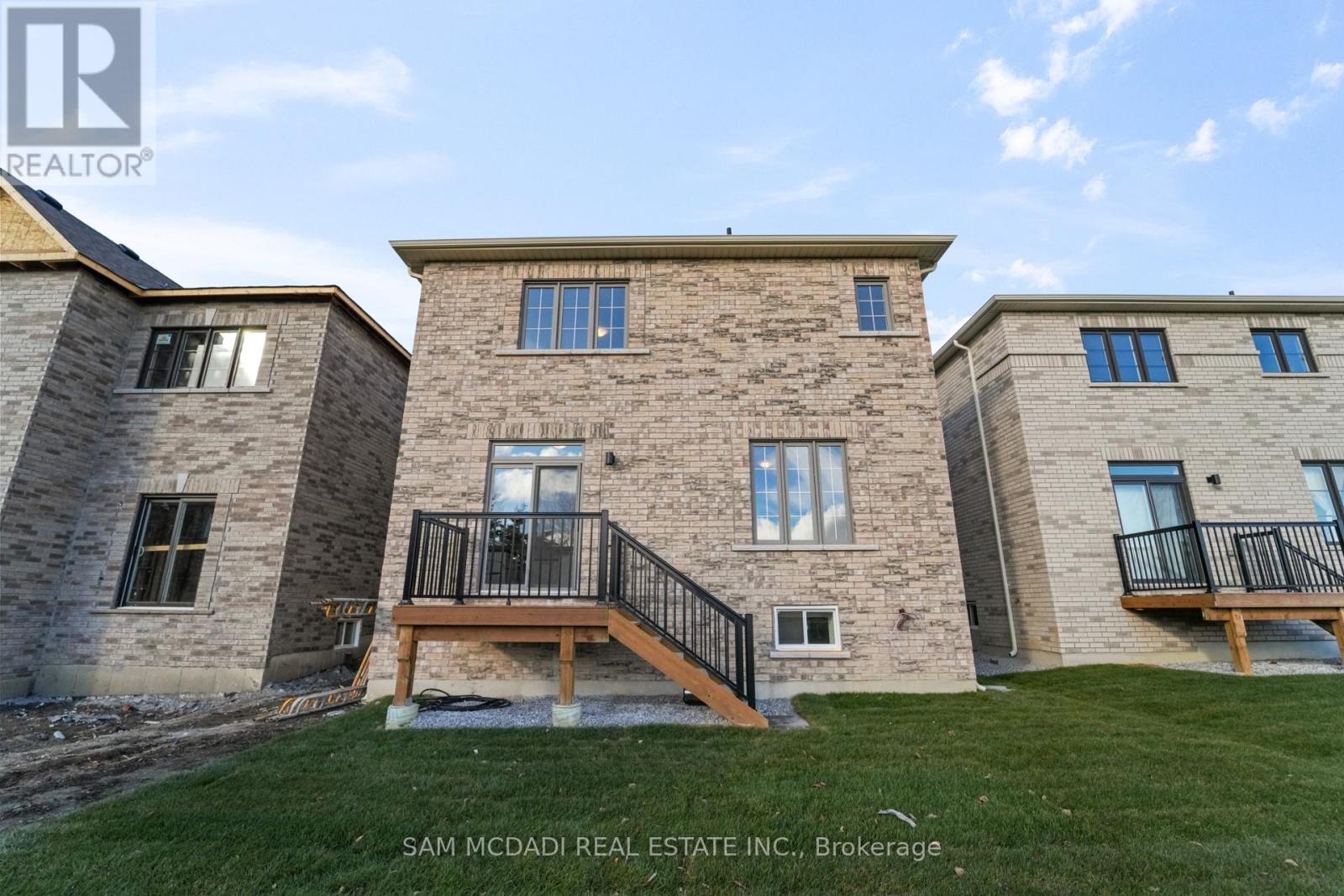 37 Southbury Manor (Upper) Drive, Caledon, ON - Outdoor With Deck Patio Veranda With Exterior