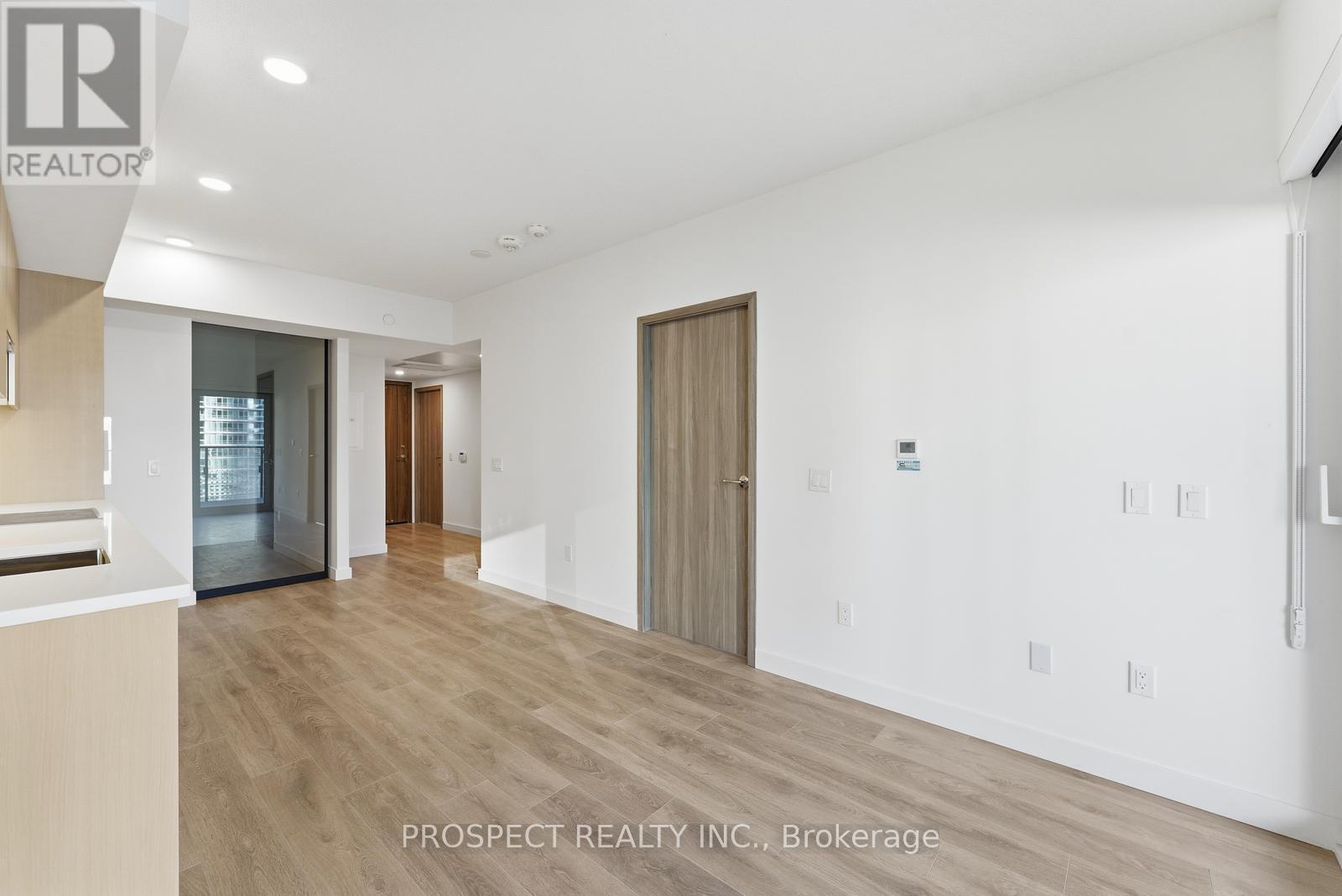 935 - 1 Concord Cityplac Way, Toronto, ON - Indoor Photo Showing Other Room