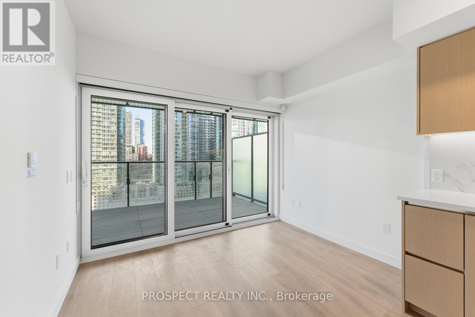 935 - 1 Concord Cityplac Way, Toronto, ON - Indoor Photo Showing Other Room