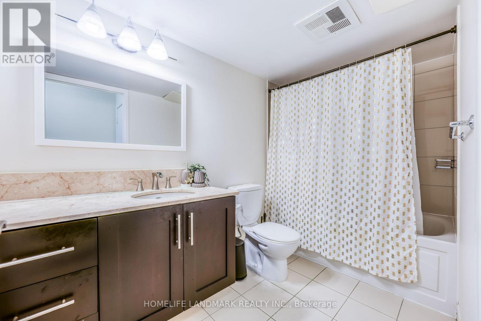 2408 - 2181 Yonge Street, Toronto, ON - Indoor Photo Showing Bathroom