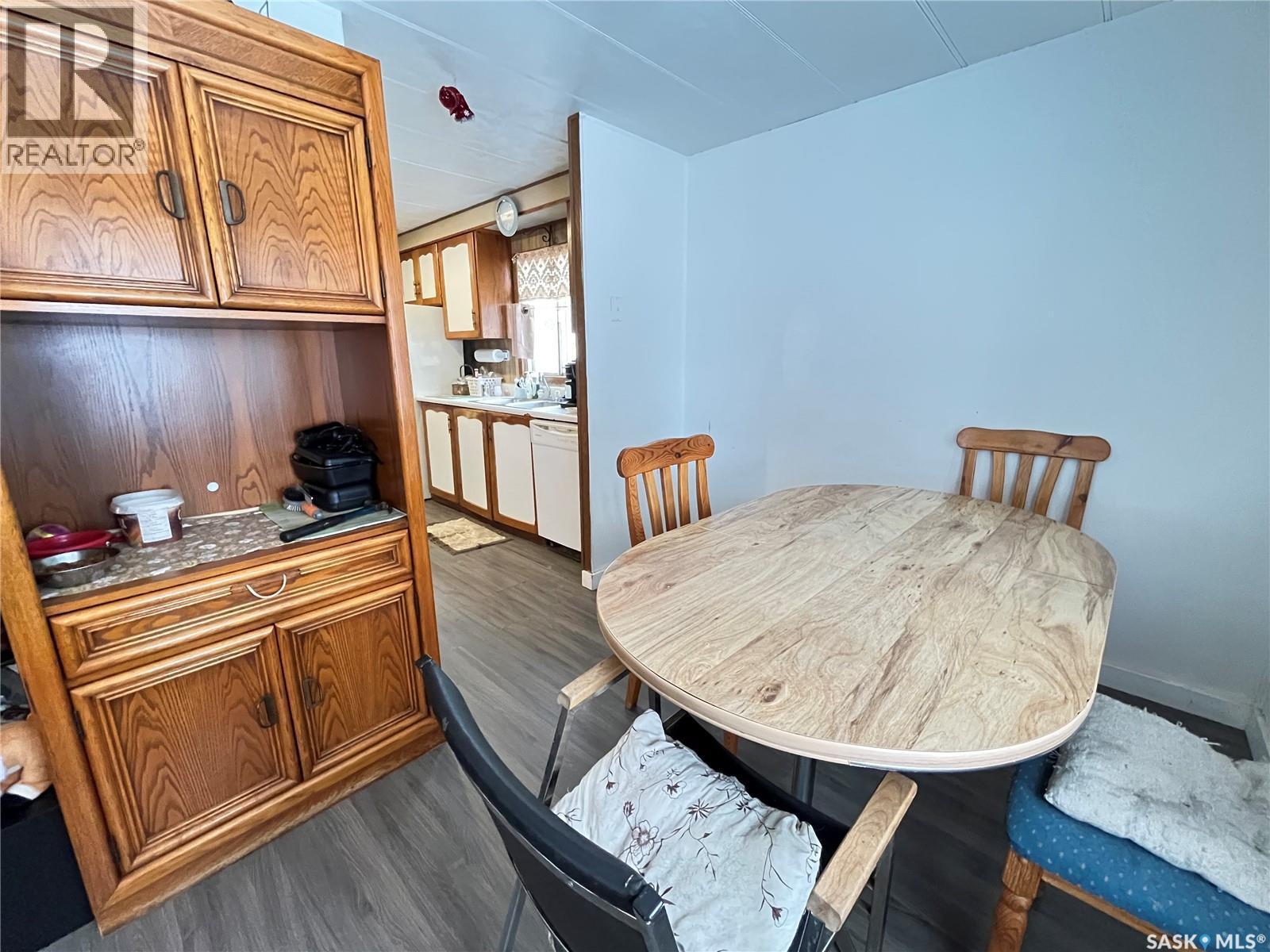307 Aspen Street, Maple Creek, SK - Indoor Photo Showing Dining Room