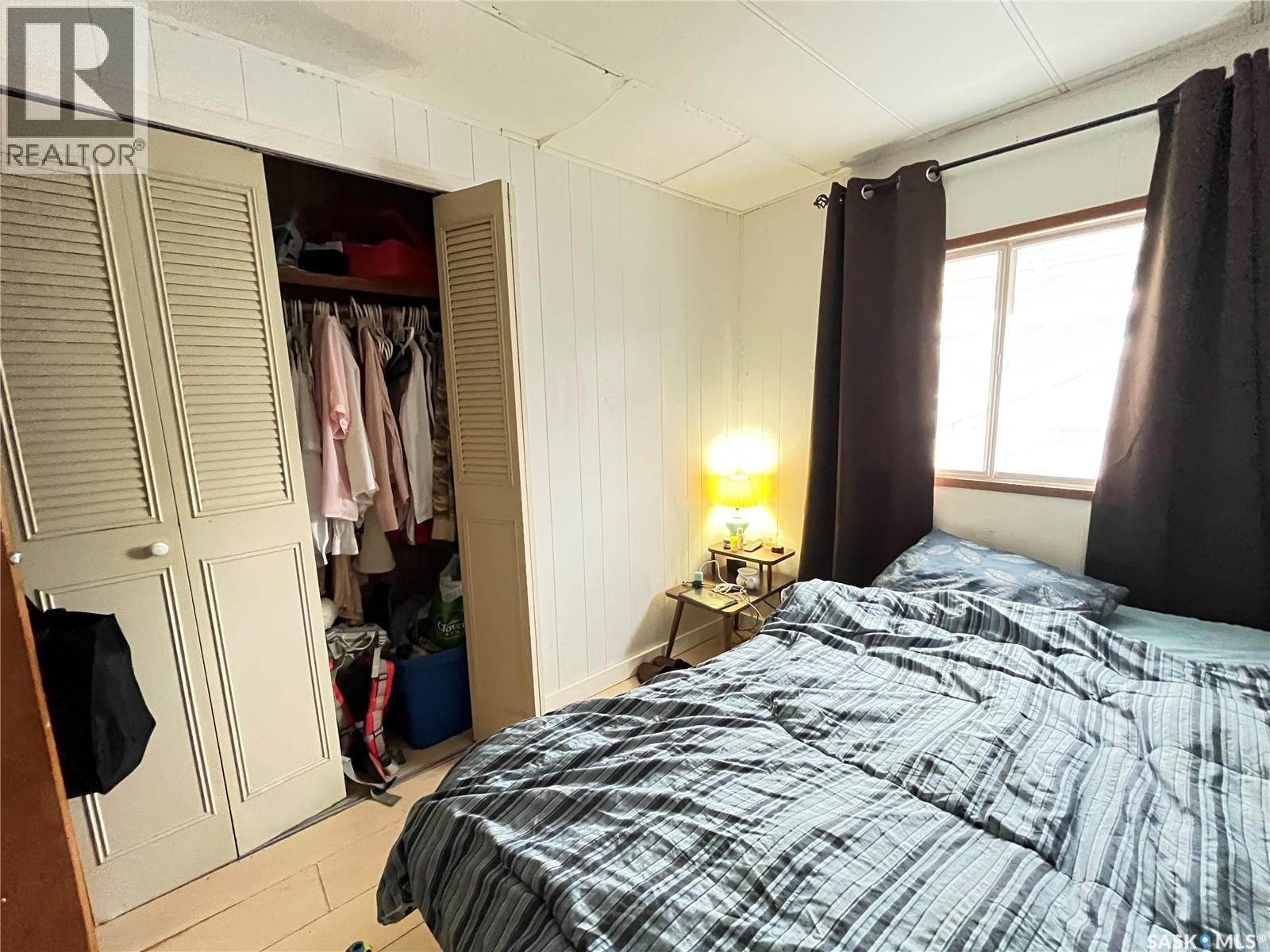 307 Aspen Street, Maple Creek, SK - Indoor Photo Showing Bedroom