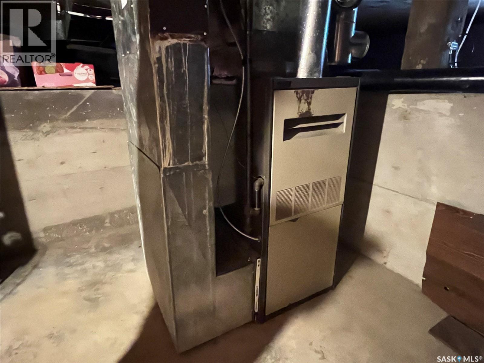 307 Aspen Street, Maple Creek, SK - Indoor Photo Showing Basement