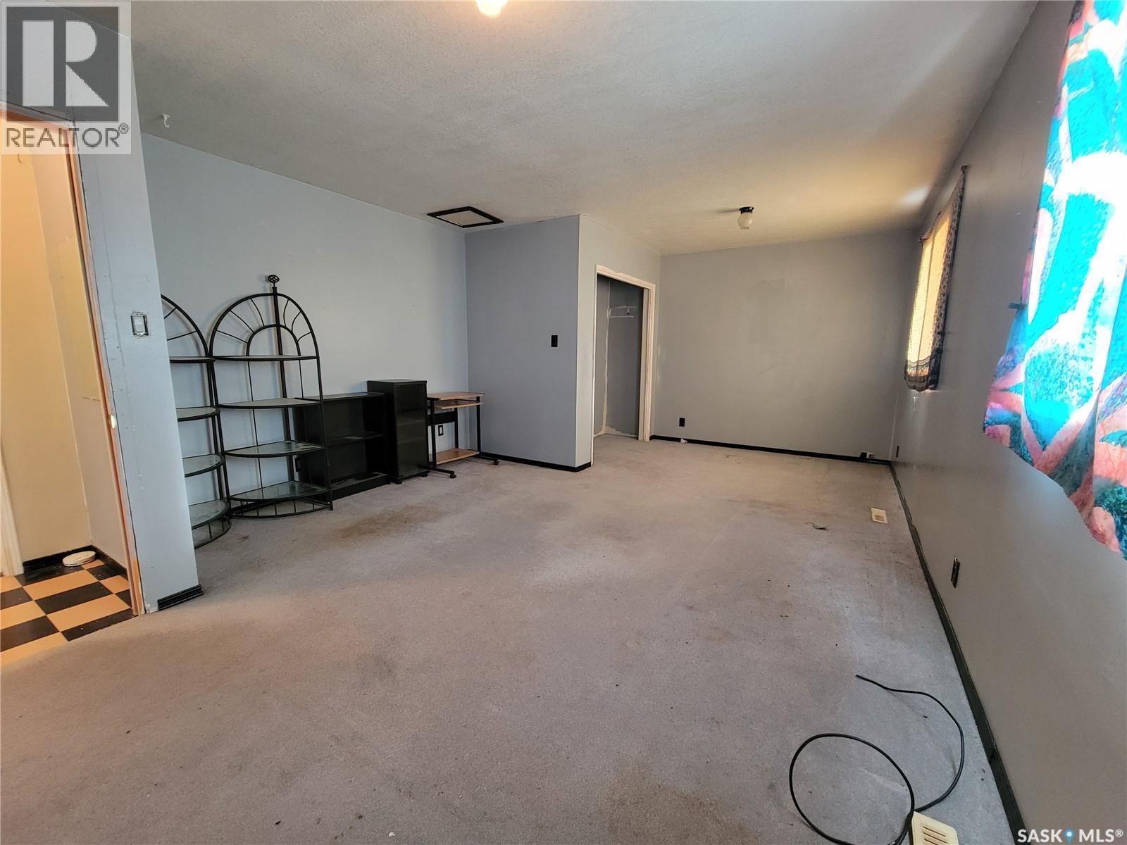 Lot 2 Hill Avenue, Denzil, SK - Indoor