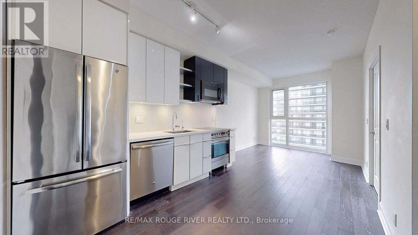 906 - 33 Shore Breeze Drive, Toronto, ON - Indoor Photo Showing Kitchen With Stainless Steel Kitchen With Upgraded Kitchen