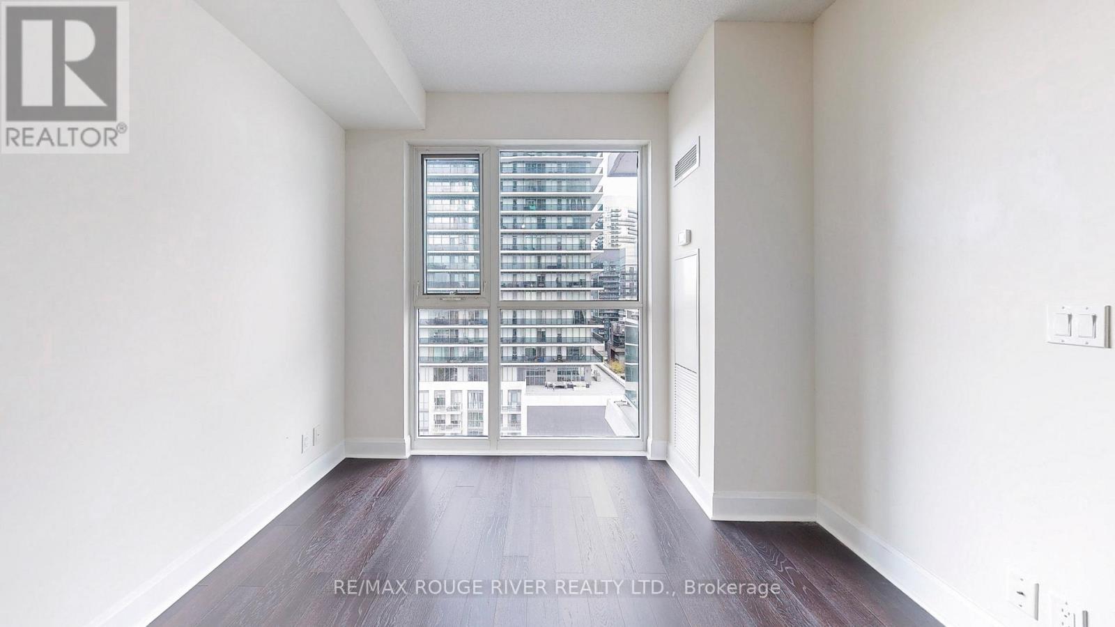 906 - 33 Shore Breeze Drive, Toronto, ON - Indoor Photo Showing Other Room