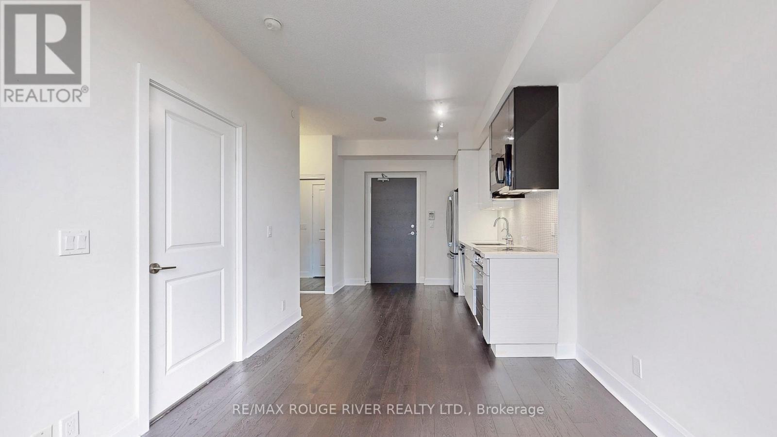 906 - 33 Shore Breeze Drive, Toronto, ON - Indoor Photo Showing Other Room