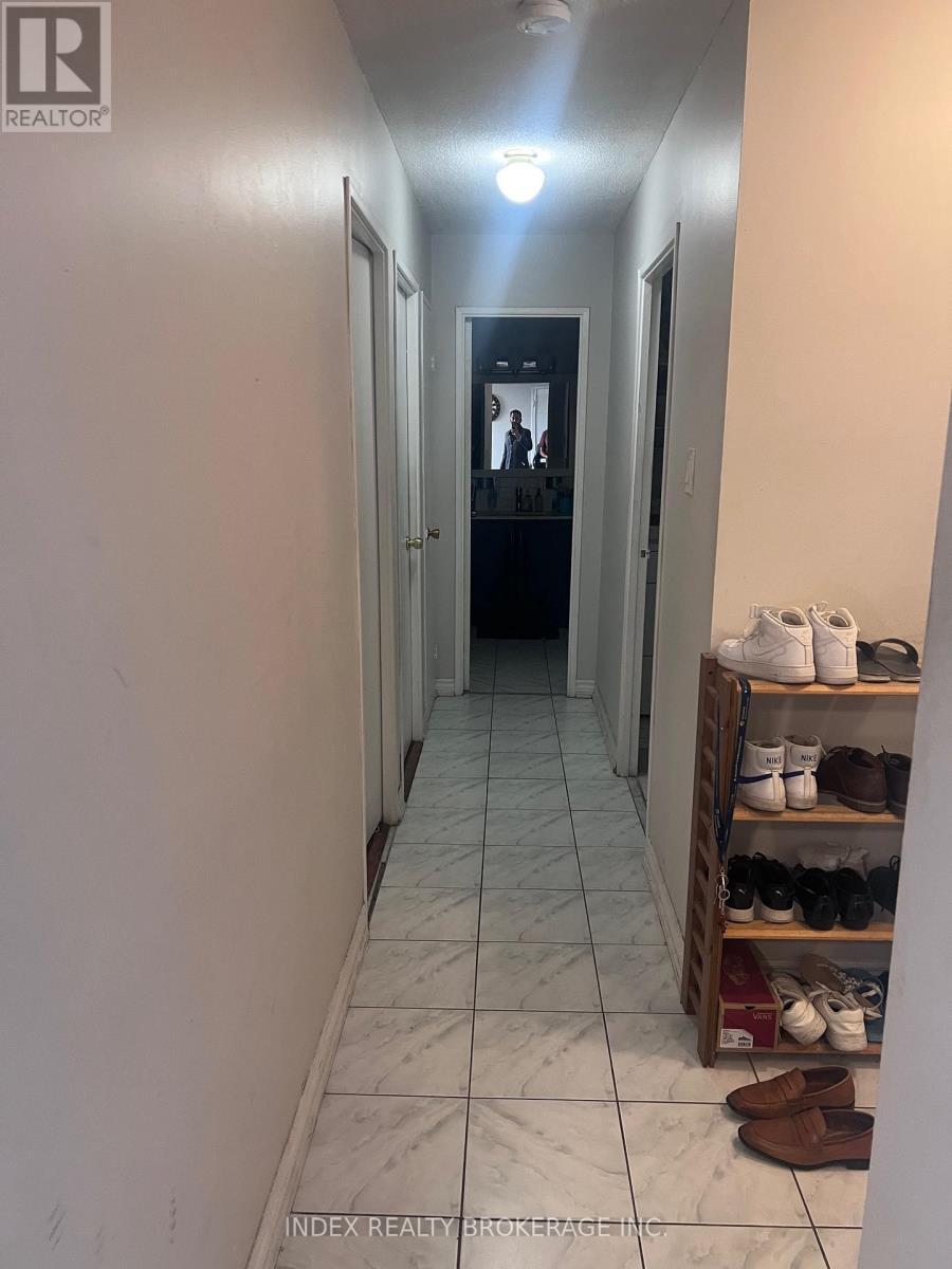 3533 Derry Road, Mississauga, ON - Indoor Photo Showing Other Room