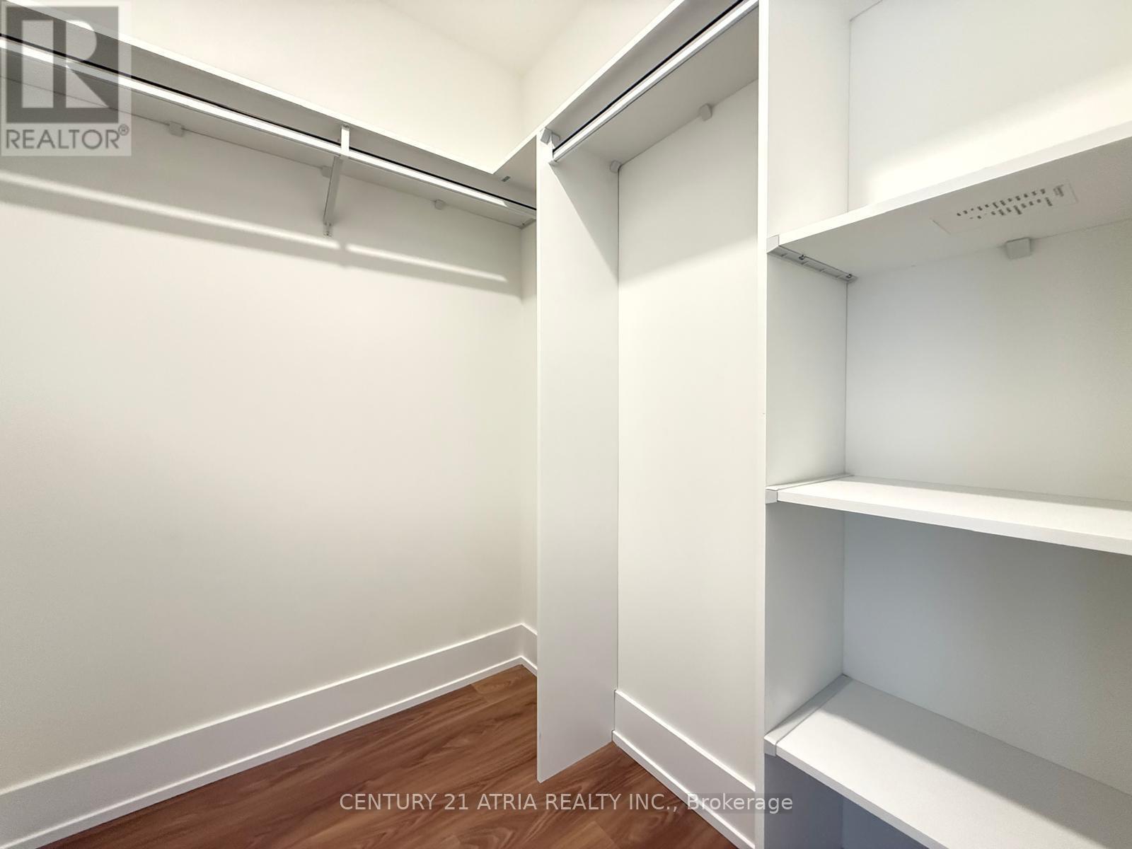 702 - 259 The Kingsway, Toronto, ON - Indoor Photo Showing Other Room