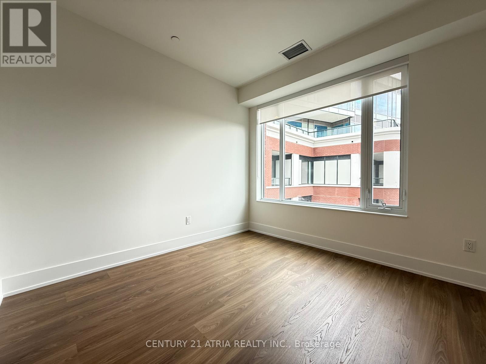 702 - 259 The Kingsway, Toronto, ON - Indoor Photo Showing Other Room