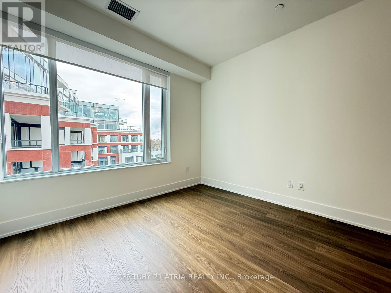 702 - 259 The Kingsway, Toronto, ON - Indoor Photo Showing Other Room