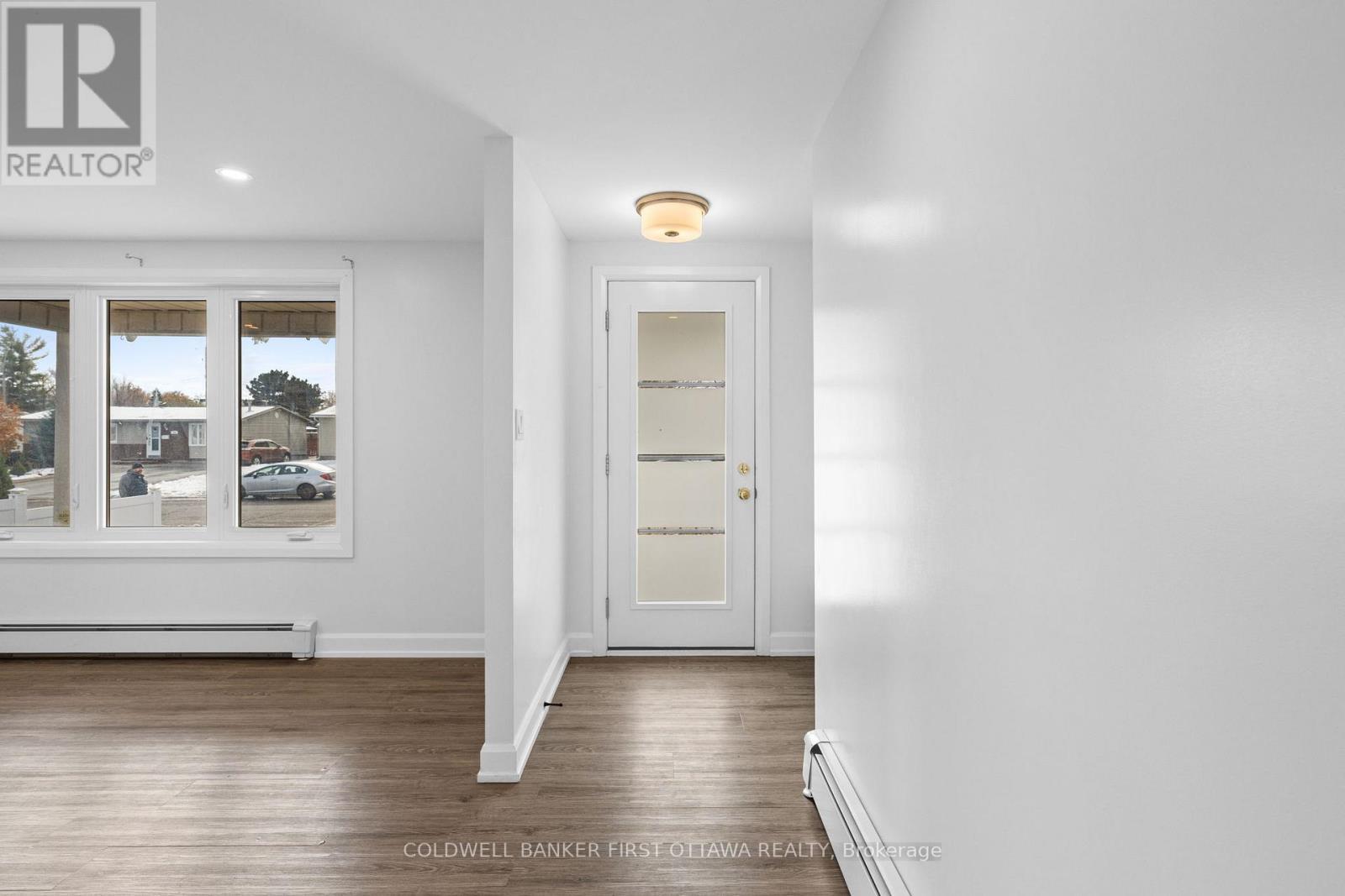 351 Amiens Street, Ottawa, ON - Indoor Photo Showing Other Room