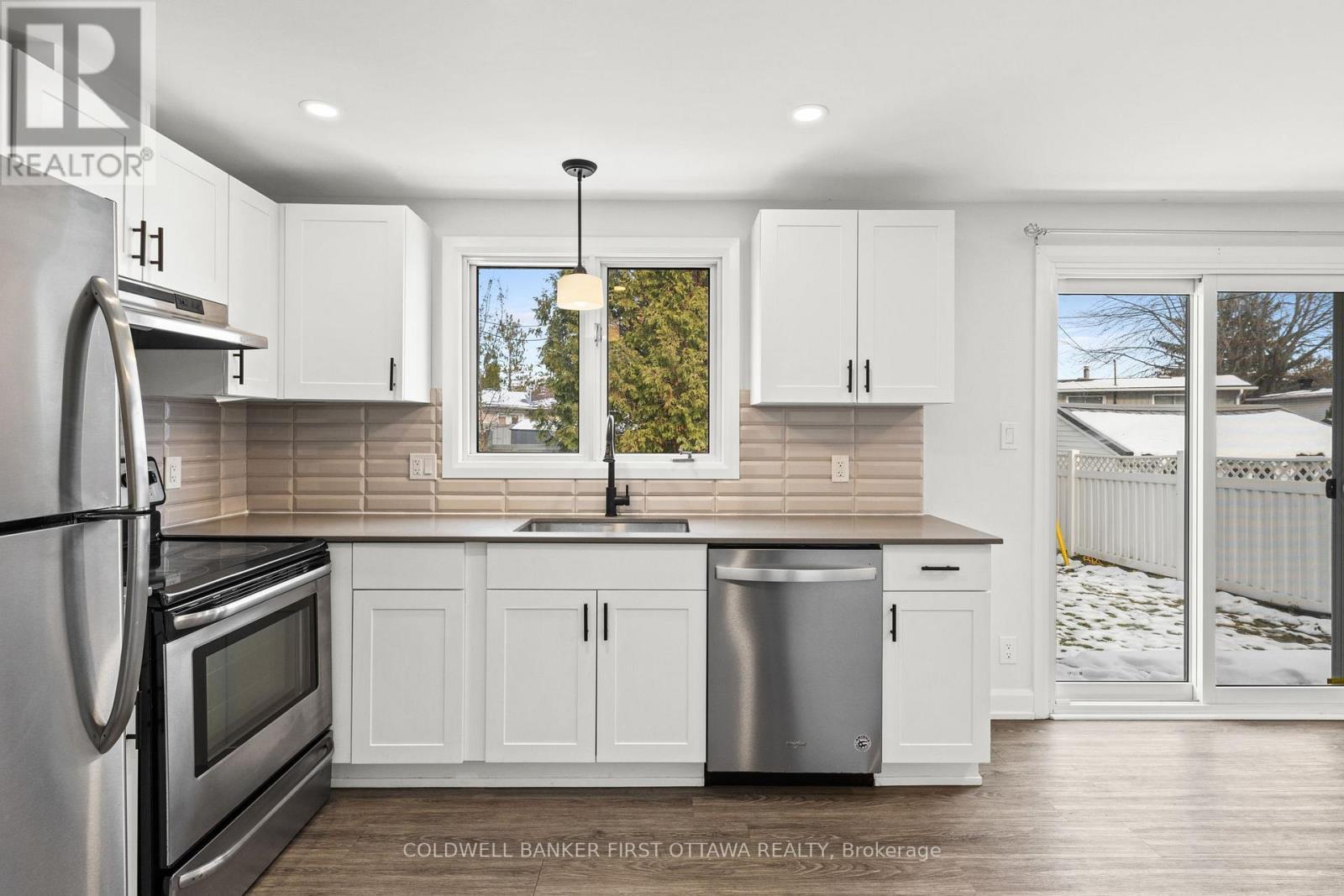 351 Amiens Street, Ottawa, ON - Indoor Photo Showing Kitchen