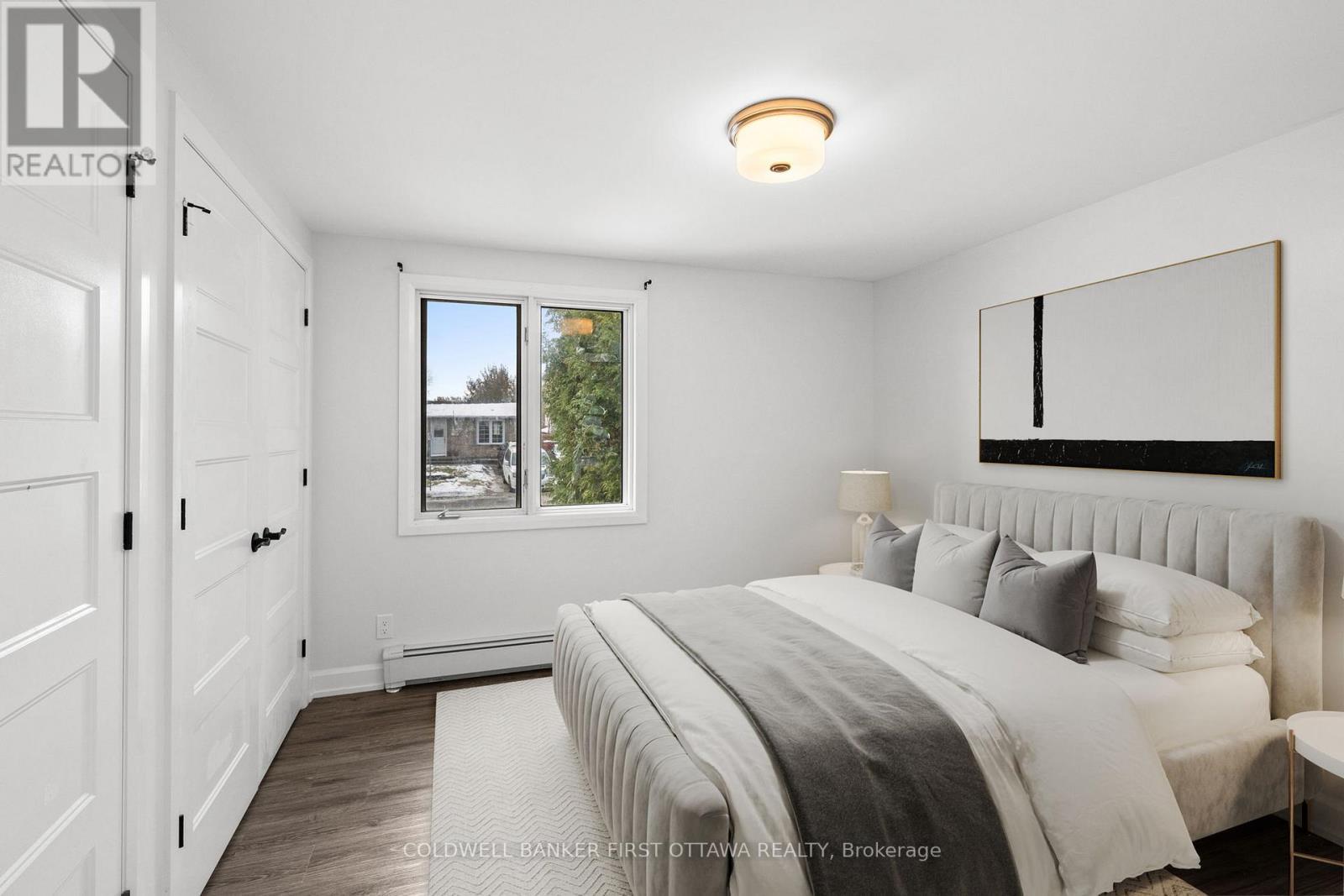351 Amiens Street, Ottawa, ON - Indoor Photo Showing Bedroom